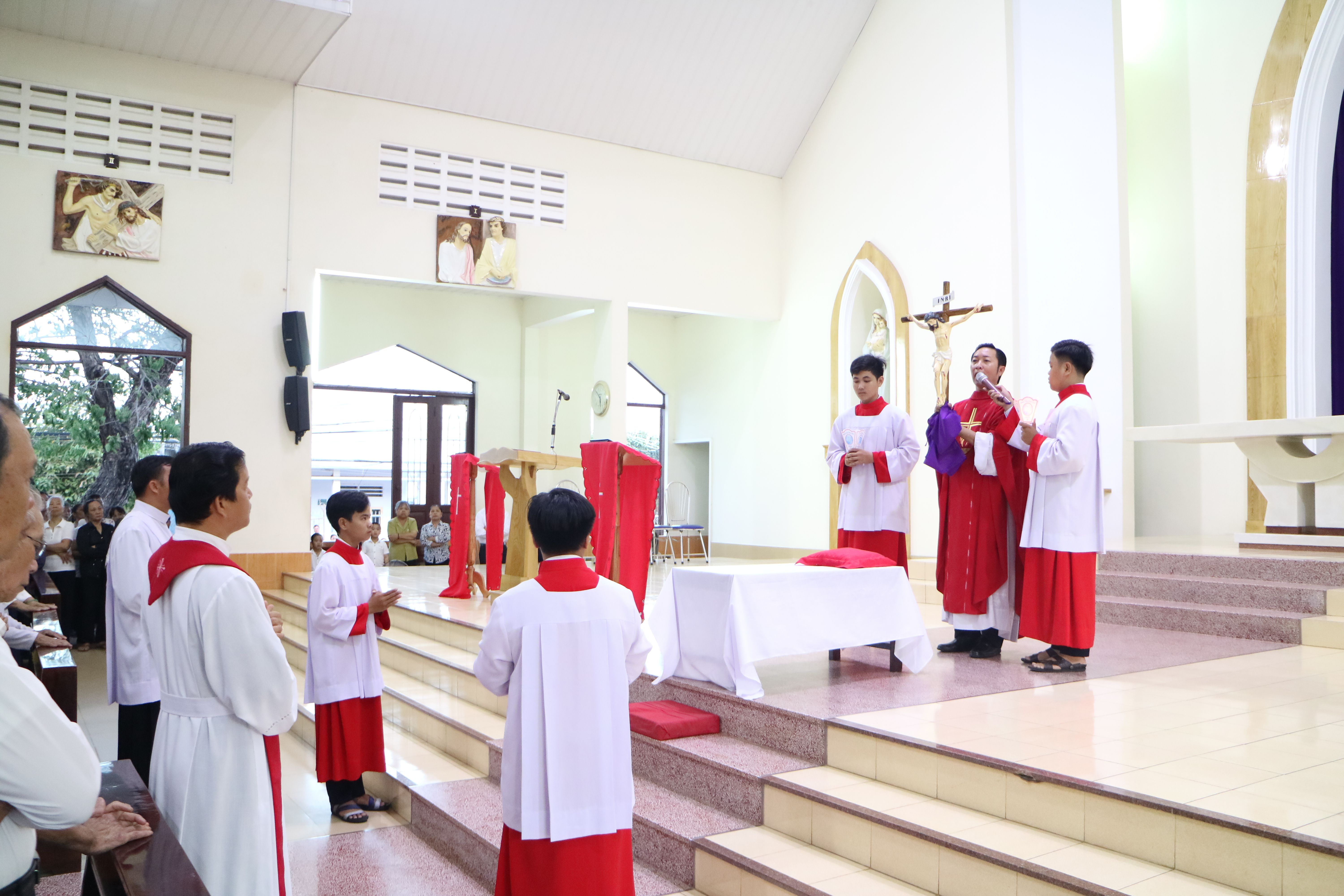 Tin ảnh: Giáo xứ Phước Bình: Cử hành phụng vụ Thứ Sáu Tuần thánh 2017