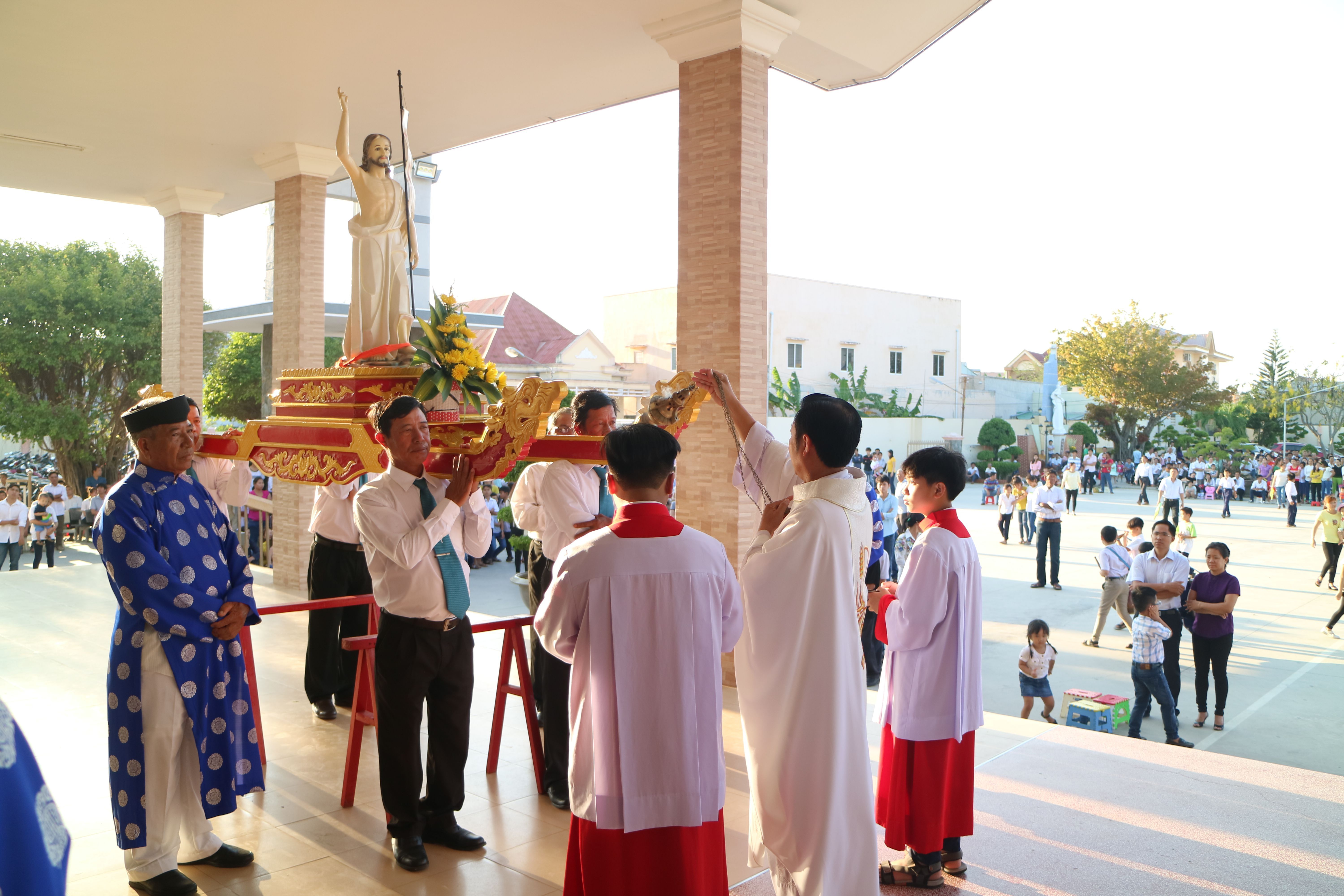 Giáo xứ Phước Bình: Thánh lễ mừng Chúa Phục sinh