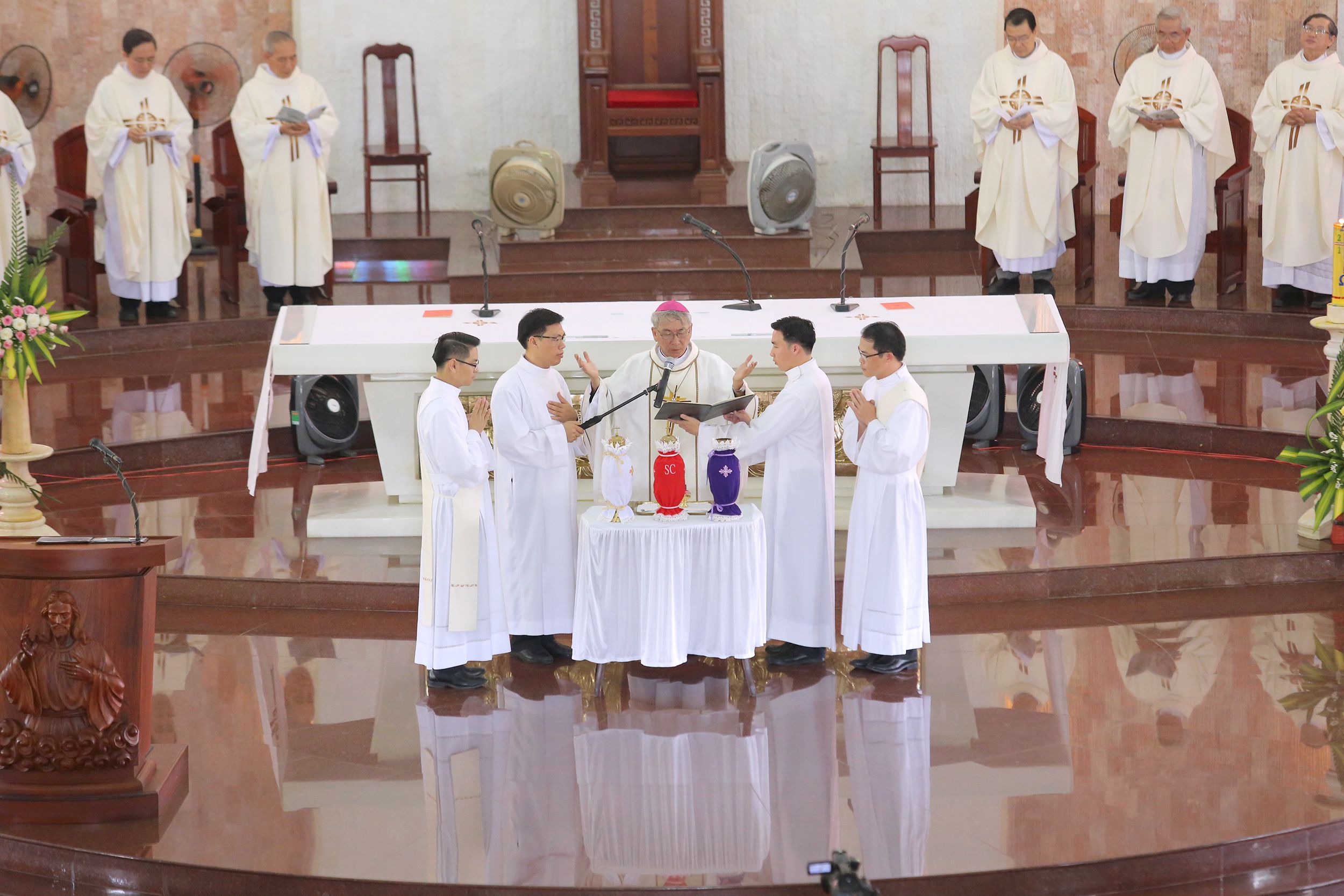 Giáo phận Bà Rịa: Thánh lễ Truyền Dầu 2017