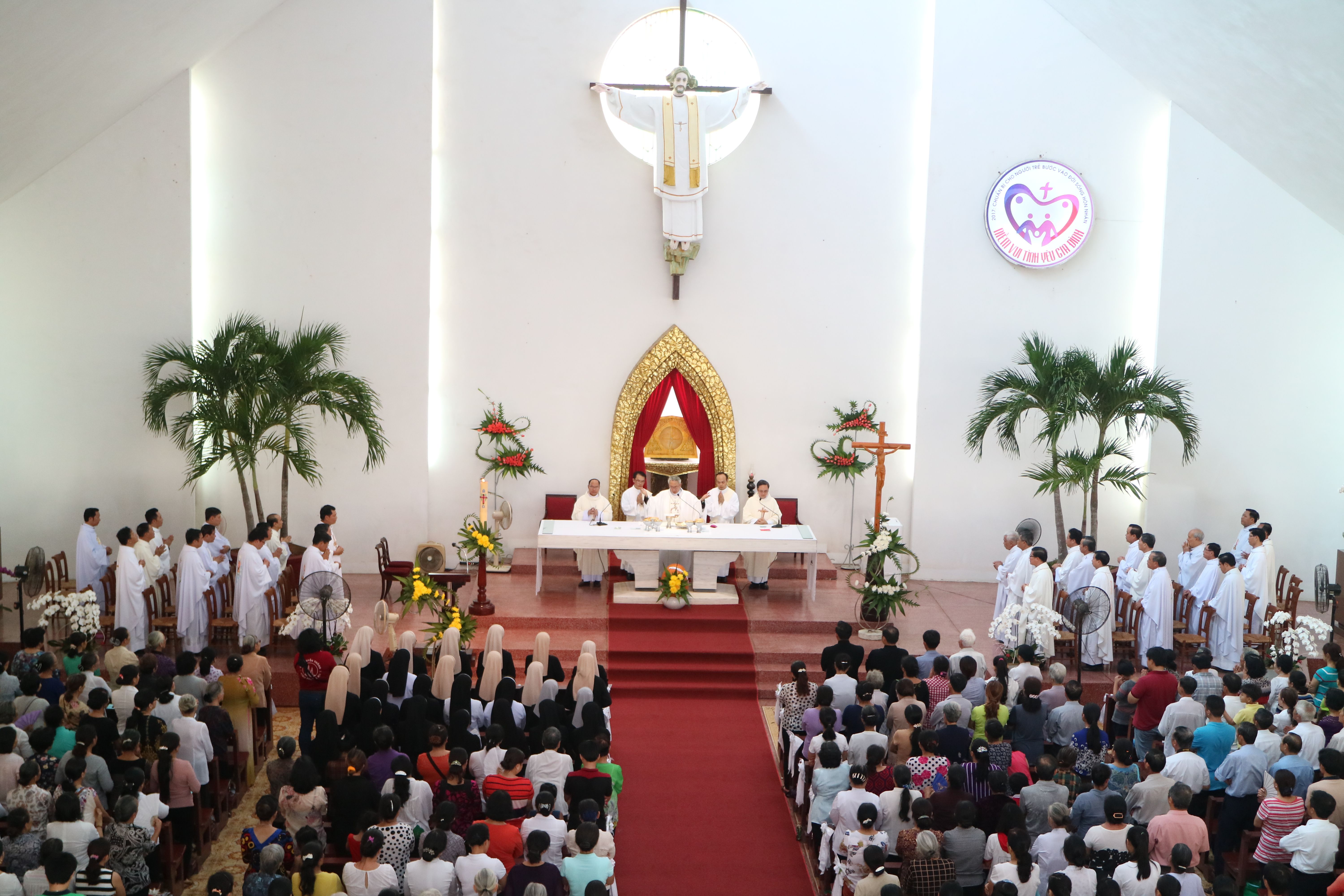 Giáo phận Bà Rịa: Thánh lễ mừng kính Đức Mẹ Fatima tại Đền Thánh Đức Mẹ Bãi Dâu