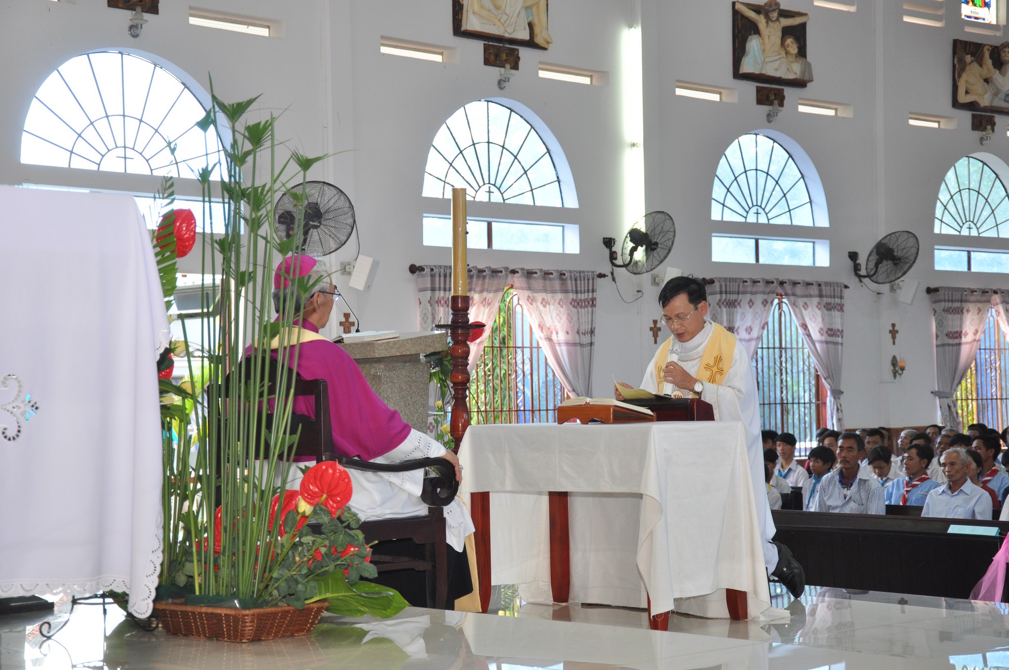Cộng đoàn Giáo xứ Hòa Hội: Cha Gioan Baotixita Nguyễn Duy An, OFM về nhận sứ vụ chủ chăn