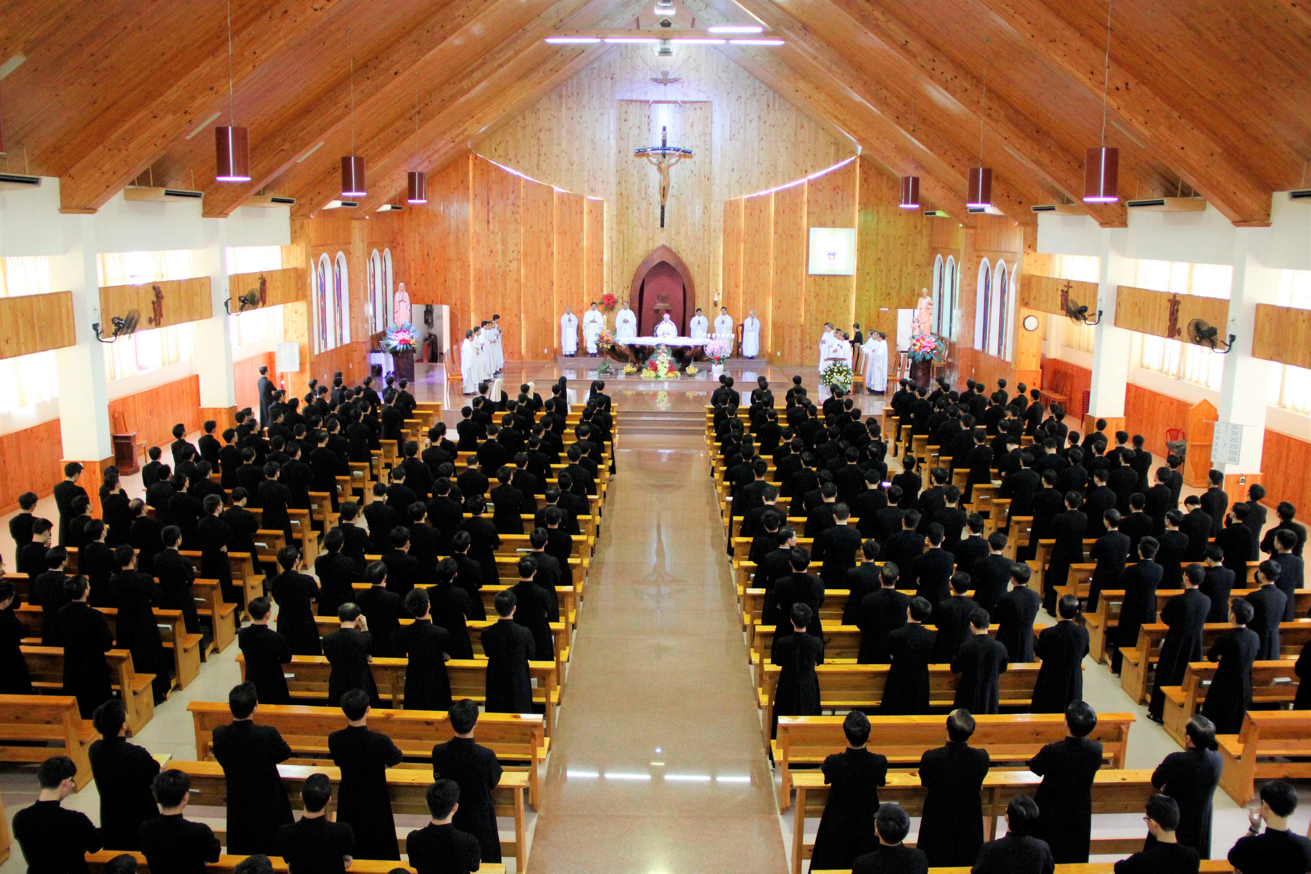 Đại Chủng viện Thánh Giuse - Xuân Lộc: Lễ Bế Giảng Niên Khóa 2016 – 2017