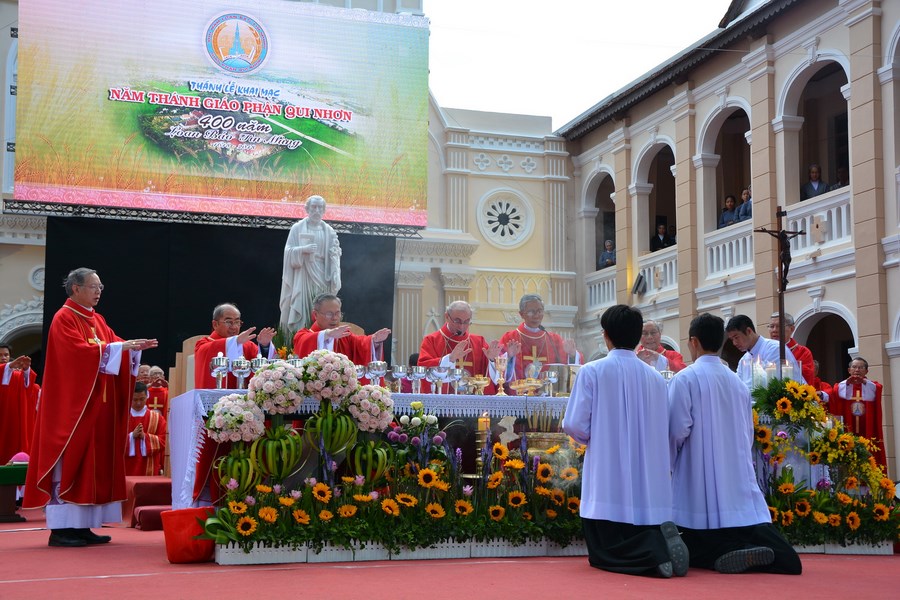 Giáo phận Qui Nhơn: Thánh lễ khai mạc Năm Thánh mừng 400 năm Loan Báo Tin Mừng