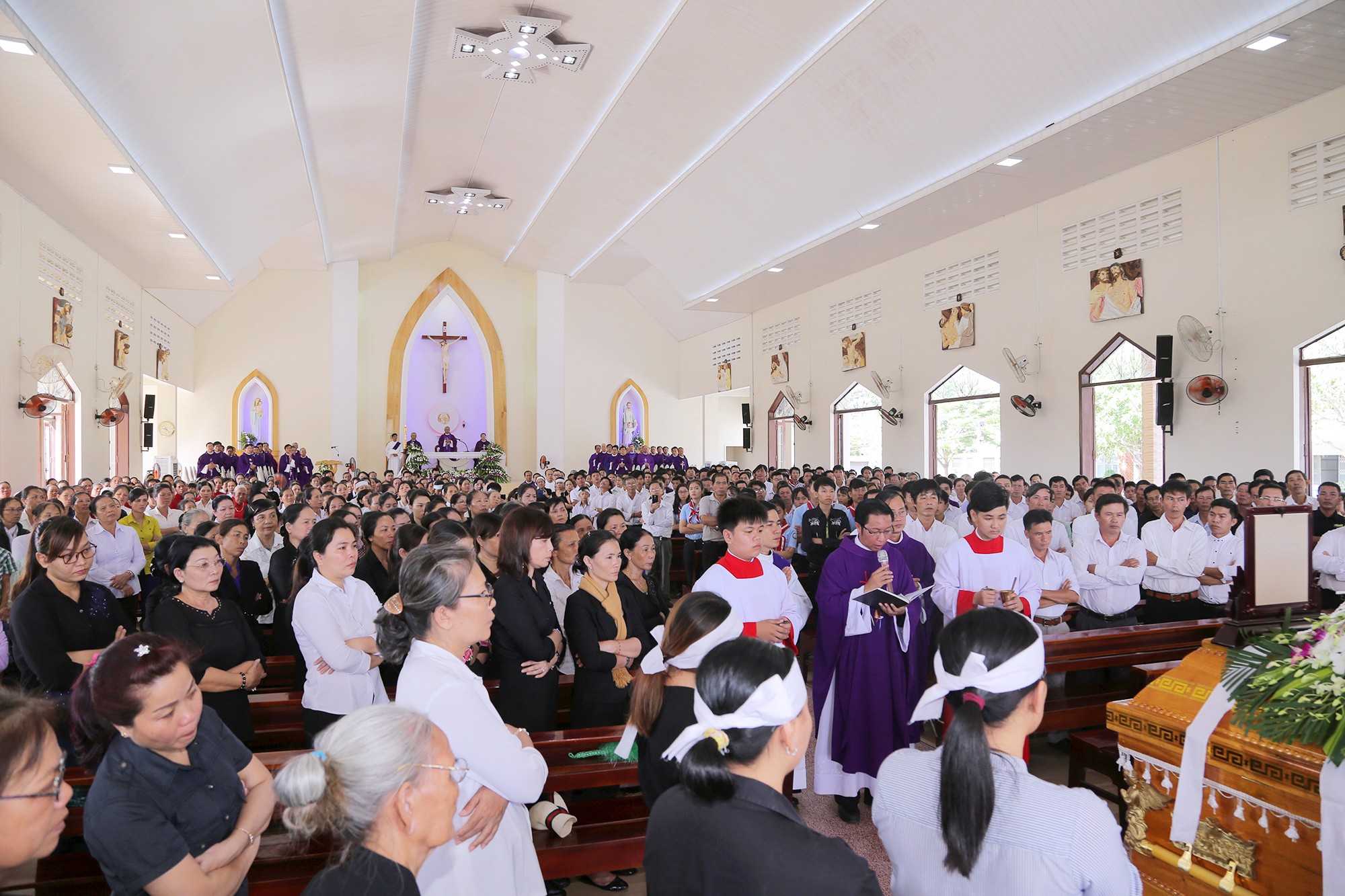 Giáo xứ Phước Bình: Thánh lễ an táng Bà cố Maria Trần Thị Lụa (thân mẫu Thầy Phó tế Micae Huỳnh Văn Phú)