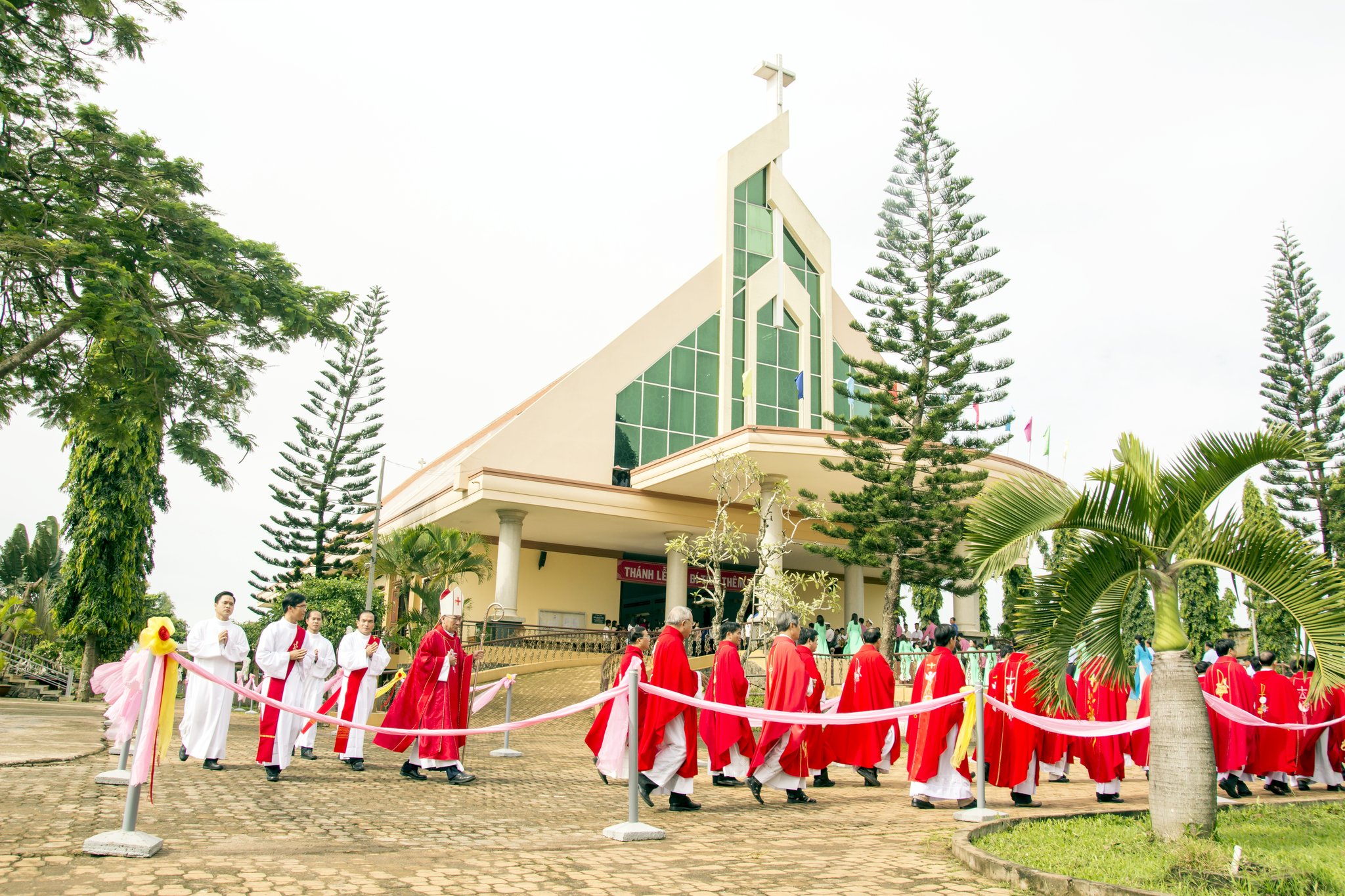 Tin ảnh: Giáo xứ Vinh Hà: Thánh lễ ban Bí tích Thêm sức