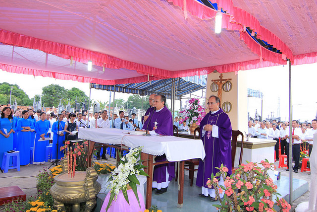 Tin ảnh: Giáo xứ Láng Cát: Thánh lễ cầu cho các linh hồn tại Đất thánh