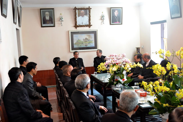 Phái đoàn Bộ Ngoại Giao của Tòa Thánh thăm Giáo phận Phát Diệm