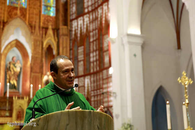 Toàn văn bài chia sẻ của Đức Ông Antoine Camilleri, trưởng phái đoàn ngoại giao Tòa Thánh tại nhà thờ Chính Tòa Hà Nội