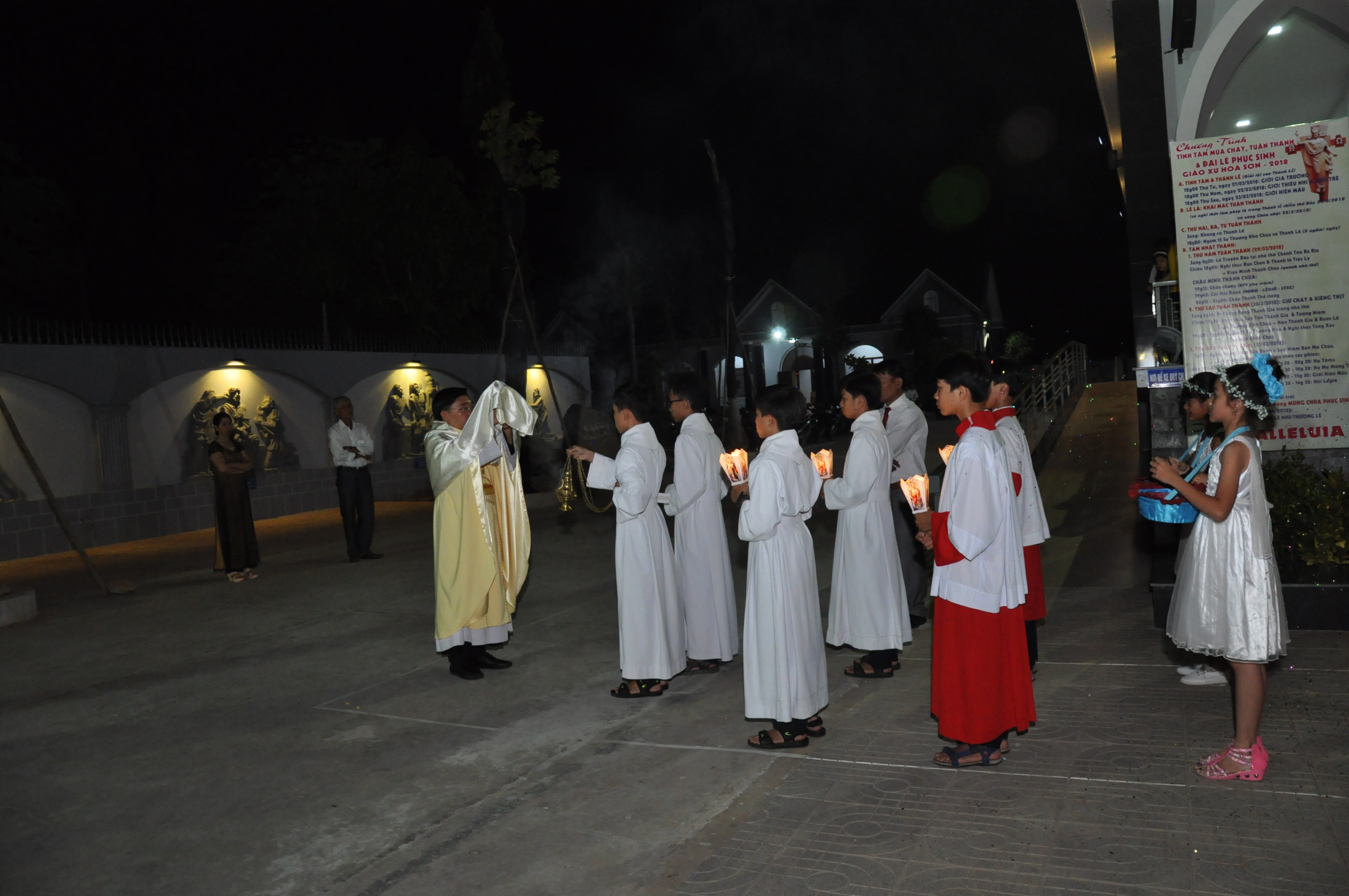 Giáo xứ Hòa Sơn: Thánh Lễ Tiệc Ly- Thứ Năm Tuần Thánh 2018