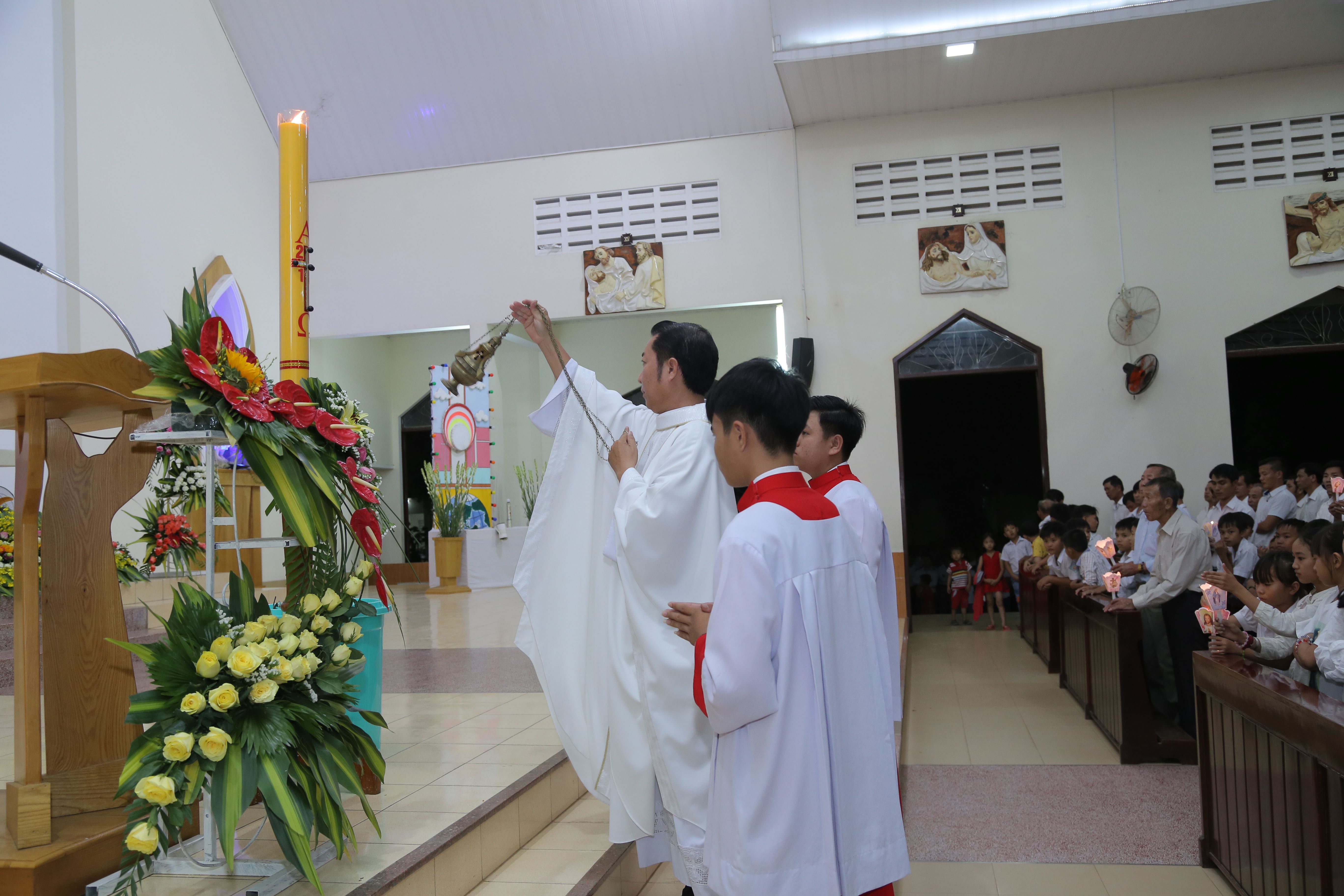 Giáo xứ Phước Bình: Thánh lễ Vọng Phục Sinh 2018