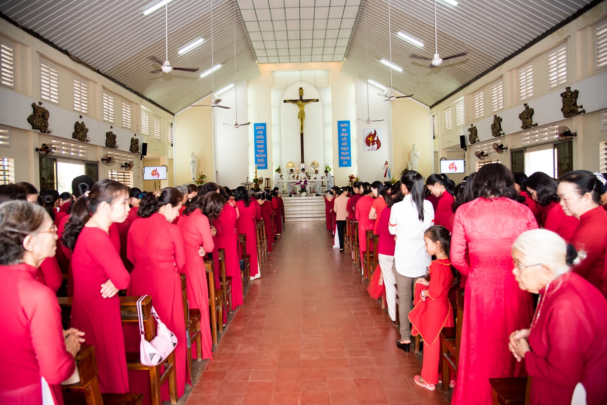 Tin ảnh: Gx. Đức Mỹ: Thánh lễ kính Lòng Chúa Thương Xót