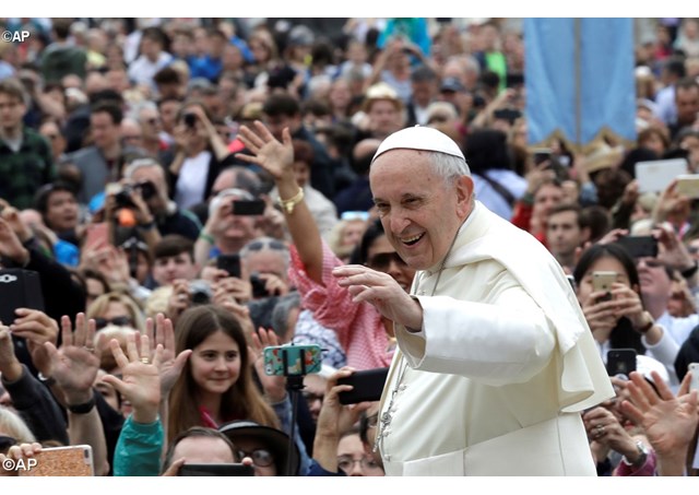 Bí tích Thêm sức cho tín hữu được tràn đầy Thánh Thần