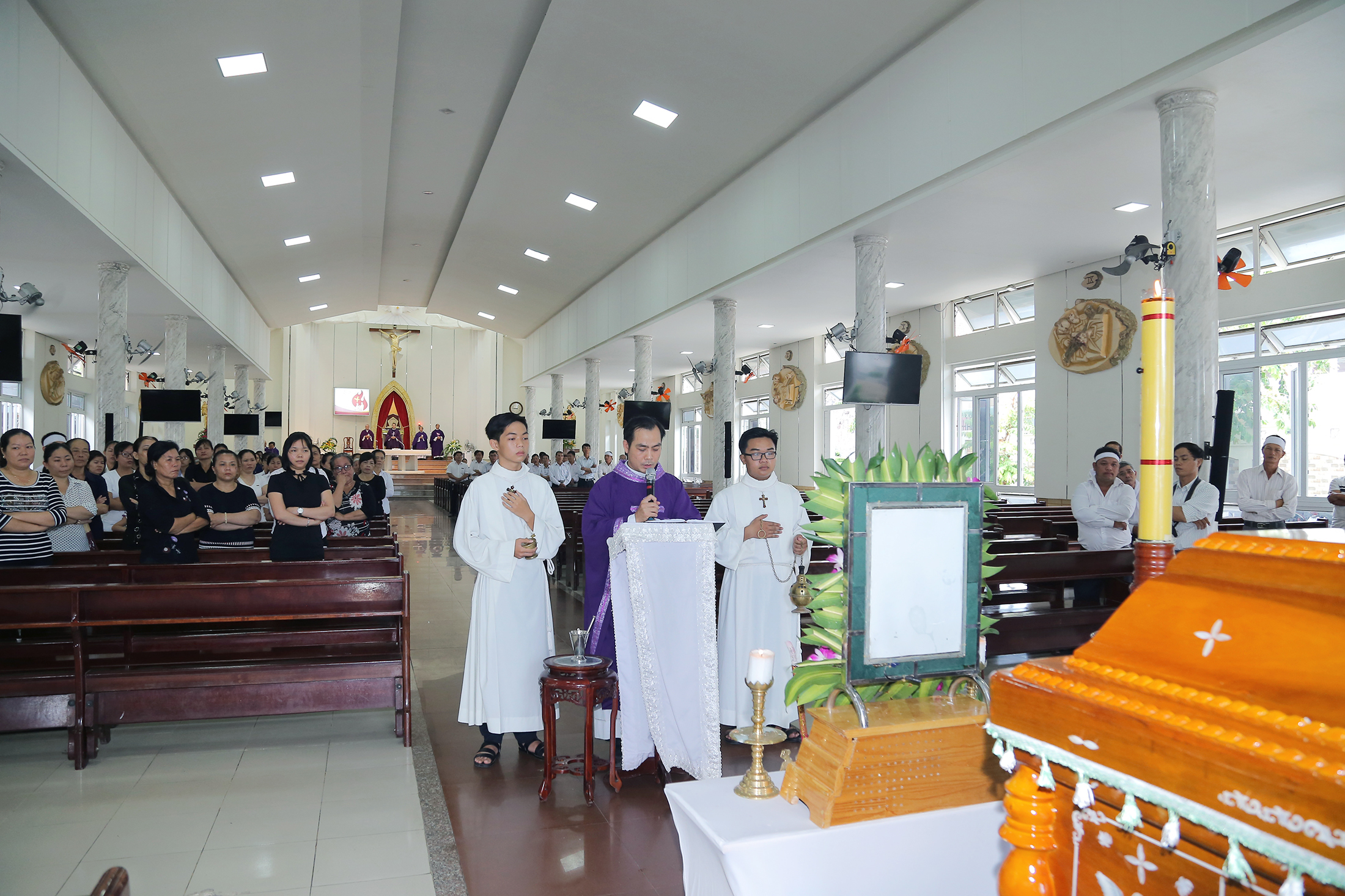 Giáo xứ Phước Tỉnh: Thánh lễ an táng Ông cố Phêrô Mai Văn Tiến