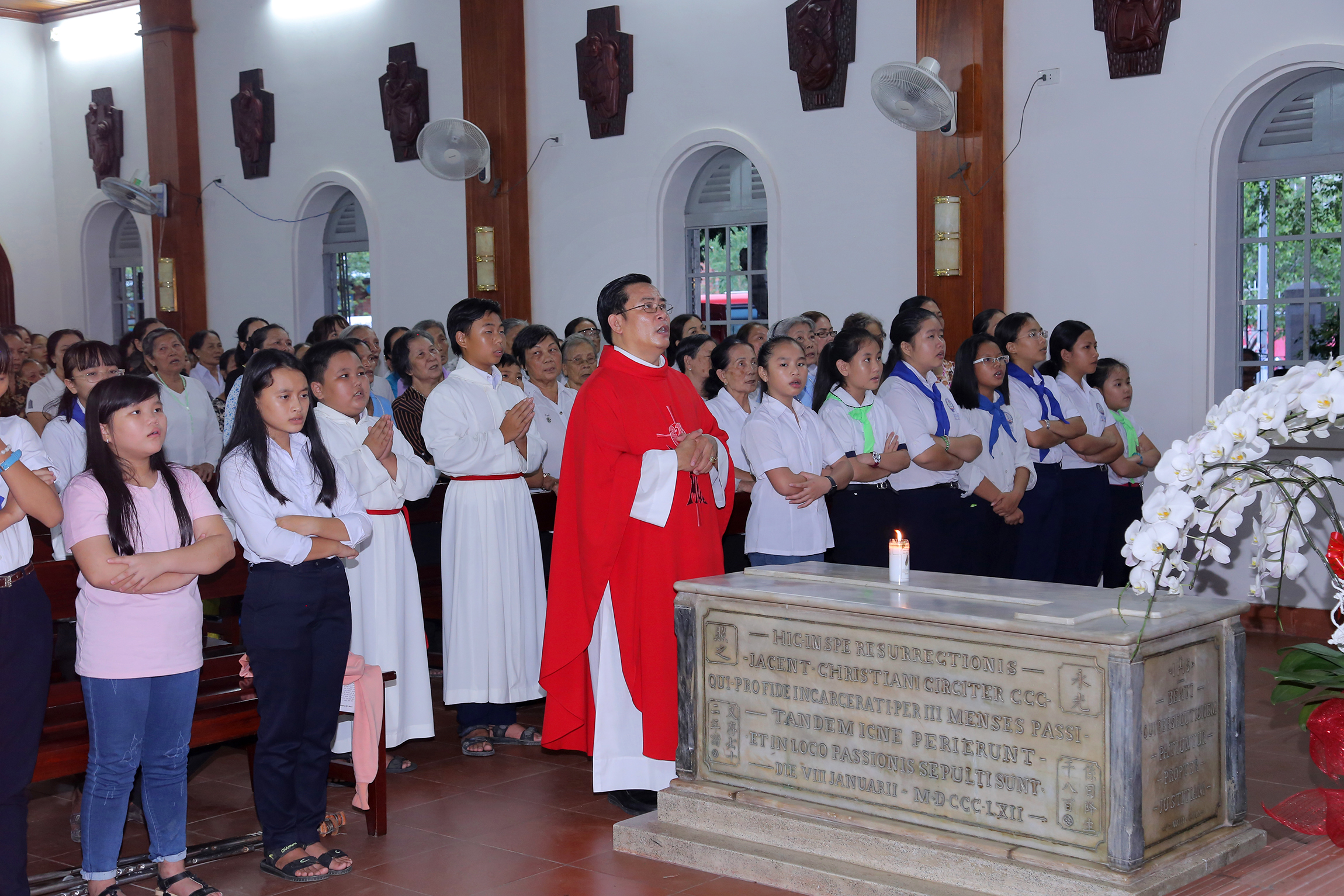 Tin ảnh: Nhà thờ Mồ Bà Rịa:  Gx. Phước Tân hành hương Năm Thánh “Tôn vinh các Thánh Tử Đạo Việt Nam”