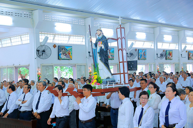 Gx. Lam Sơn: Huynh Đoàn Đaminh Giáo phận Bà Rịa mừng lễ kính Thánh Tổ phụ Đaminh