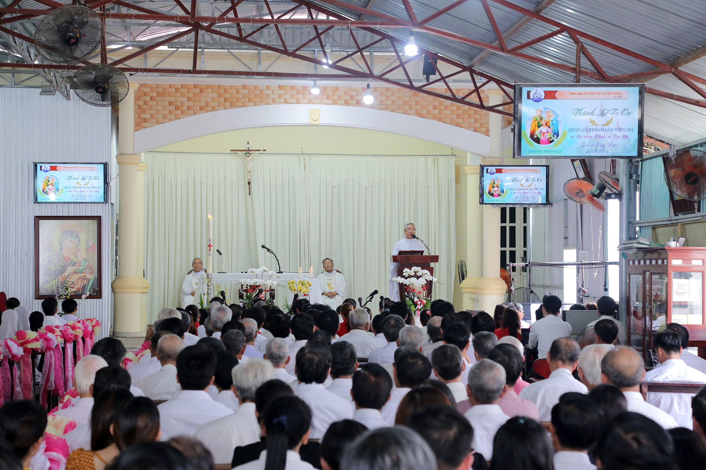 Thánh lễ tạ ơn công bố thành lập Giáo xứ Đông Hải và bổ nhiệm Cha Chánh xứ tiên khởi