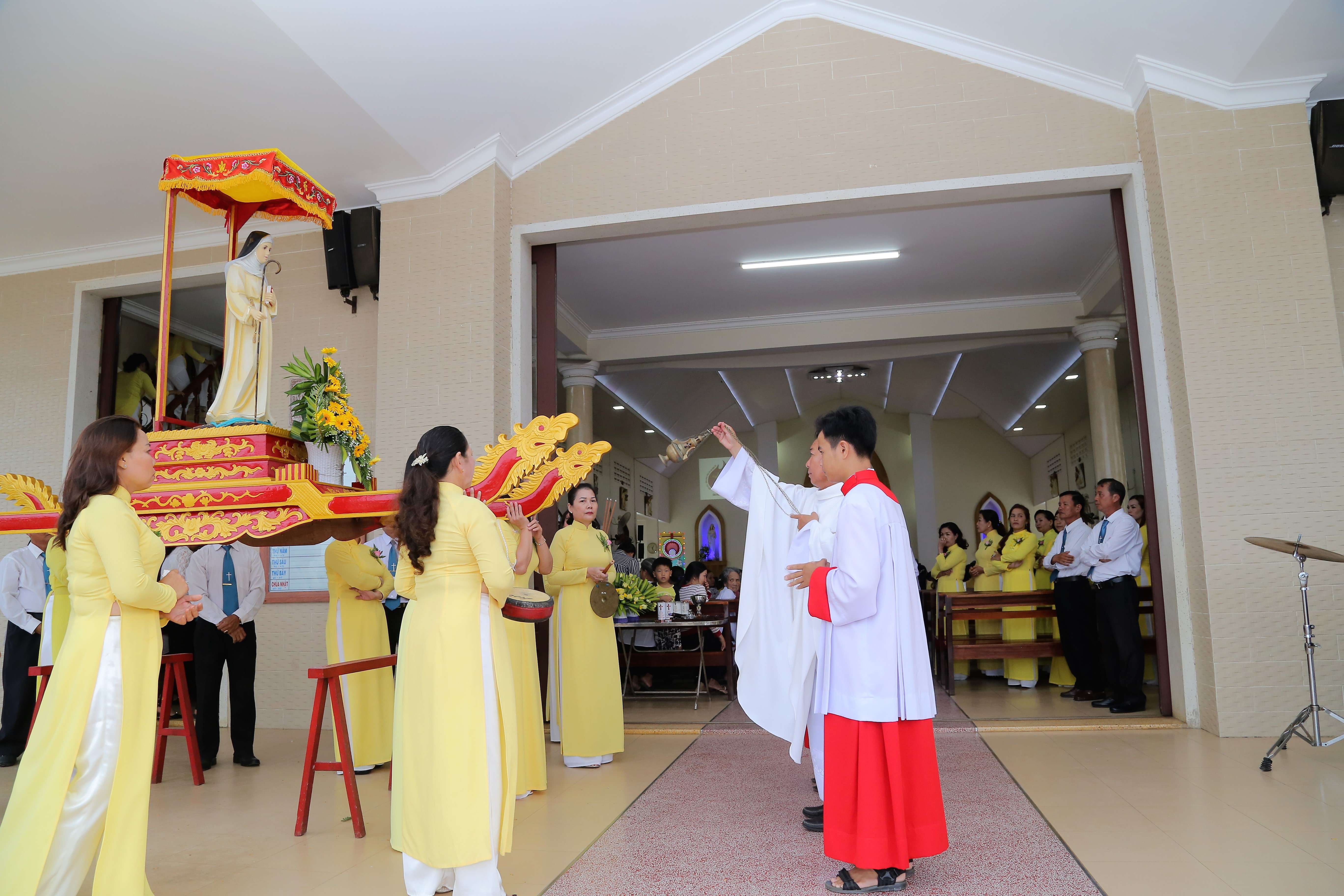 Tin ảnh: Gx. Phước Bình: Thánh lễ mừng kính Thánh Mônica- Bổn mạng Giới Hiền mẫu