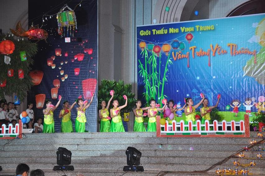 Tin Ảnh: Gx. Vinh Trung: Thiếu nhi vui Tết Trung thu