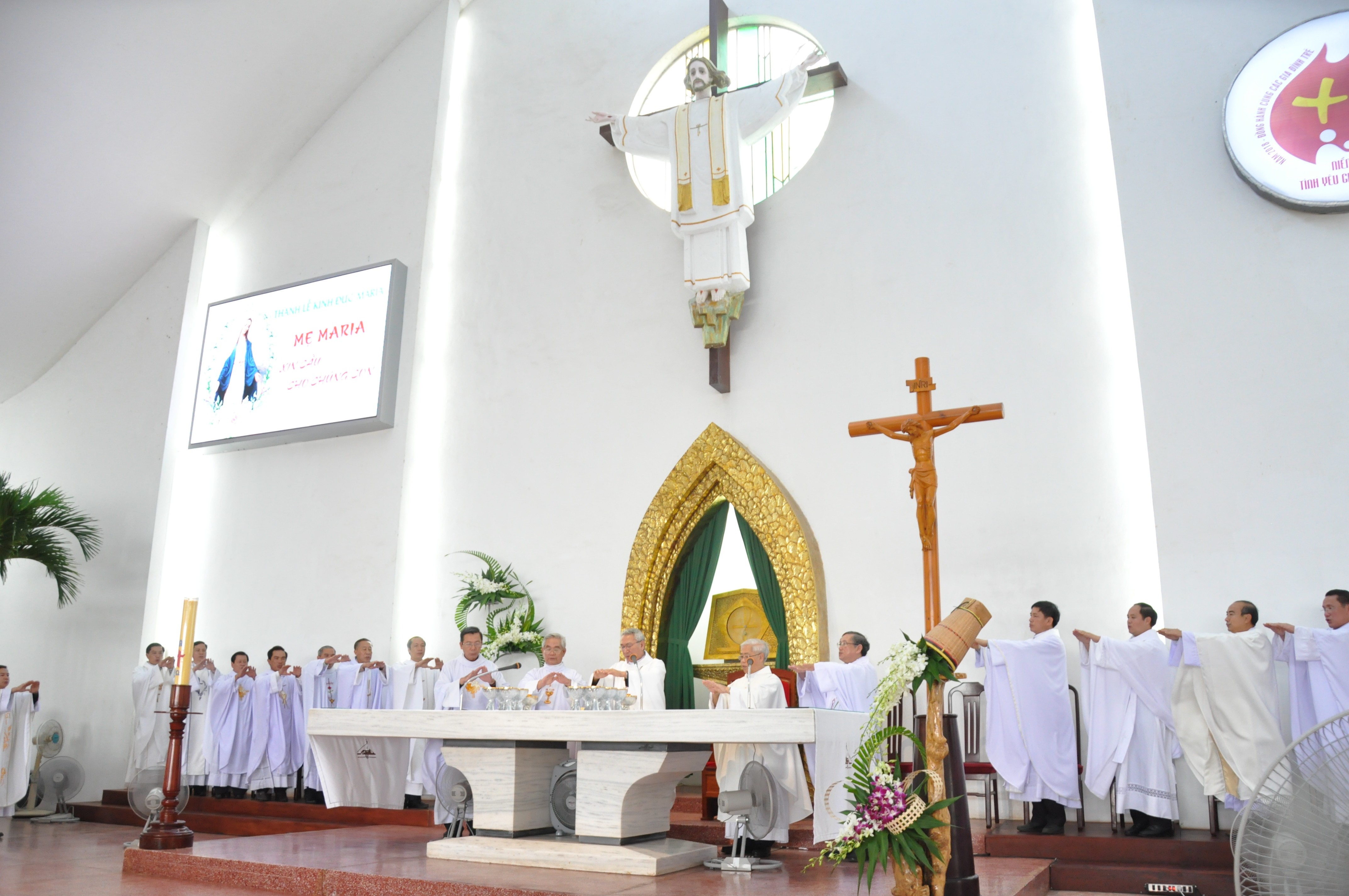 Đền Thánh Đức Mẹ Bãi Dâu: Thánh lễ đầu tháng 9.2018- Tôn kính Mẹ Maria