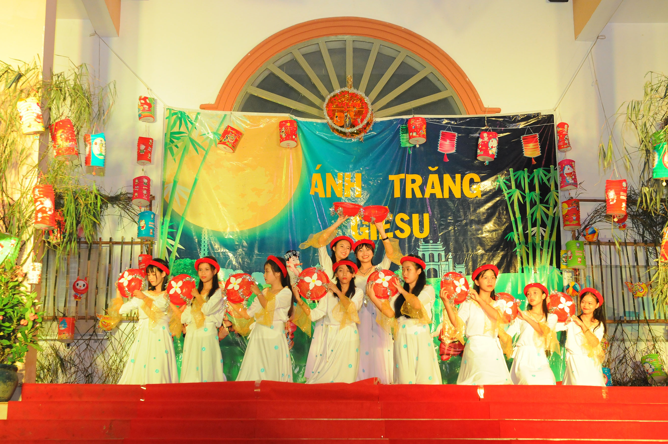 Tin Ảnh: Gx. Hòa Lâm: Thiếu nhi vui Trung Thu 2018