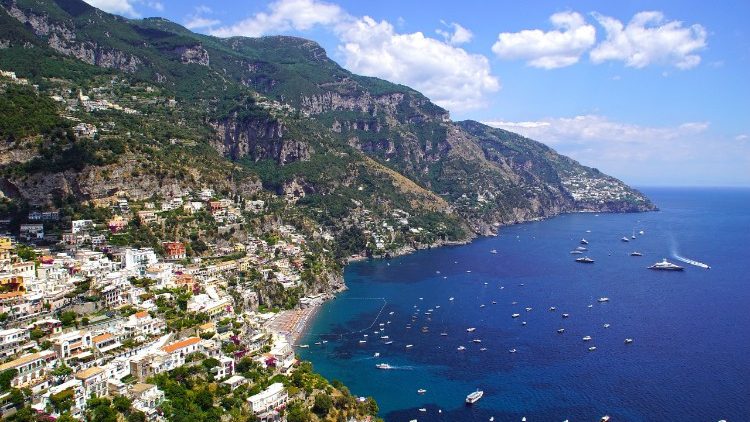 Thổ dân Philippines trồng 2000 cây xanh theo tinh thần của Thông điệp Laudato Sì