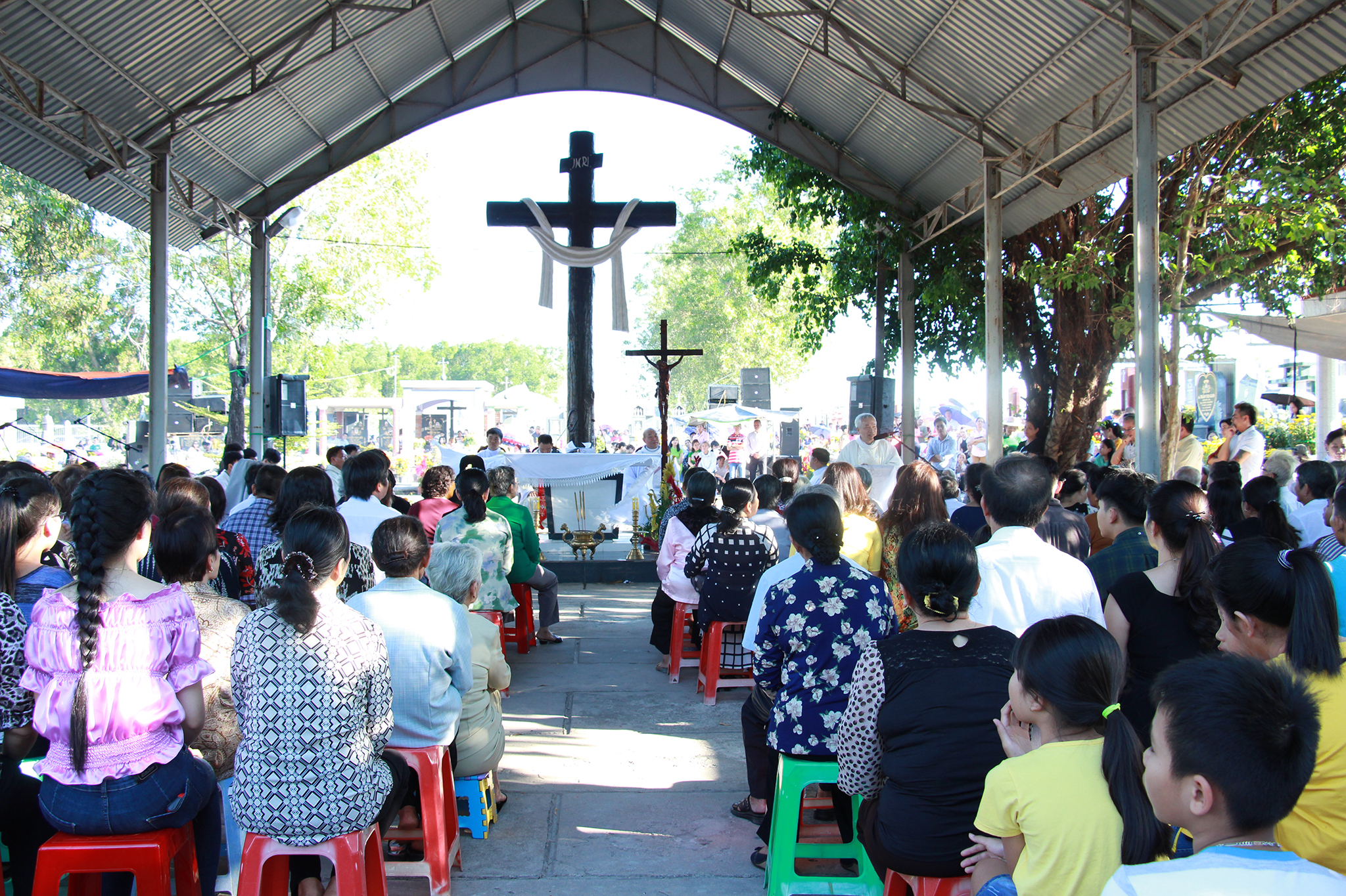 Tin Ảnh: Gx. Lam Sơn: Thánh lễ kính nhớ tổ tiên và ông bà cha mẹ- Mùng 2 Tết 2019