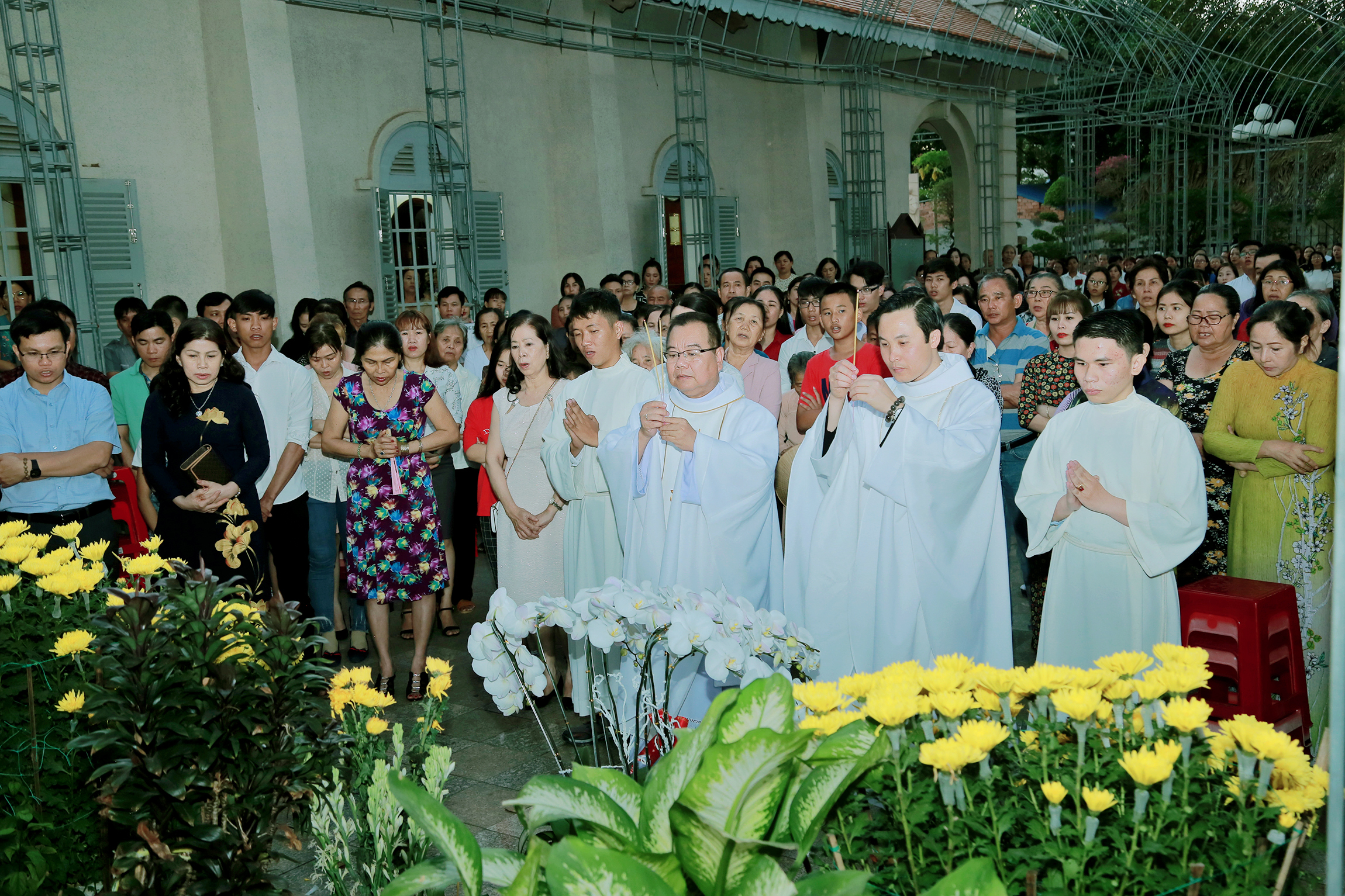 Nhà thờ Mồ Bà Rịa: Thánh lễ mùng 2 tết kính nhớ ông bà tổ tiên