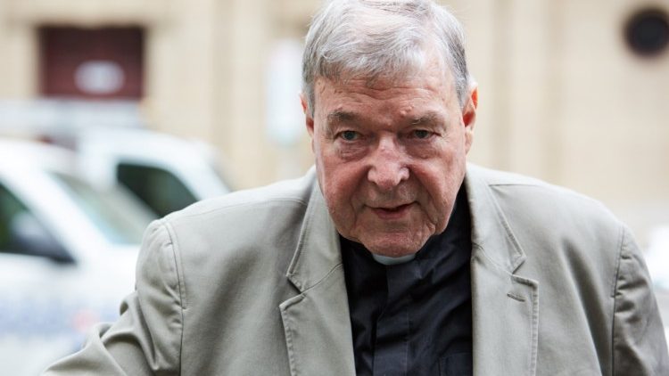 Phòng báo chí Tòa Thánh lên tiếng về ĐHY George Pell