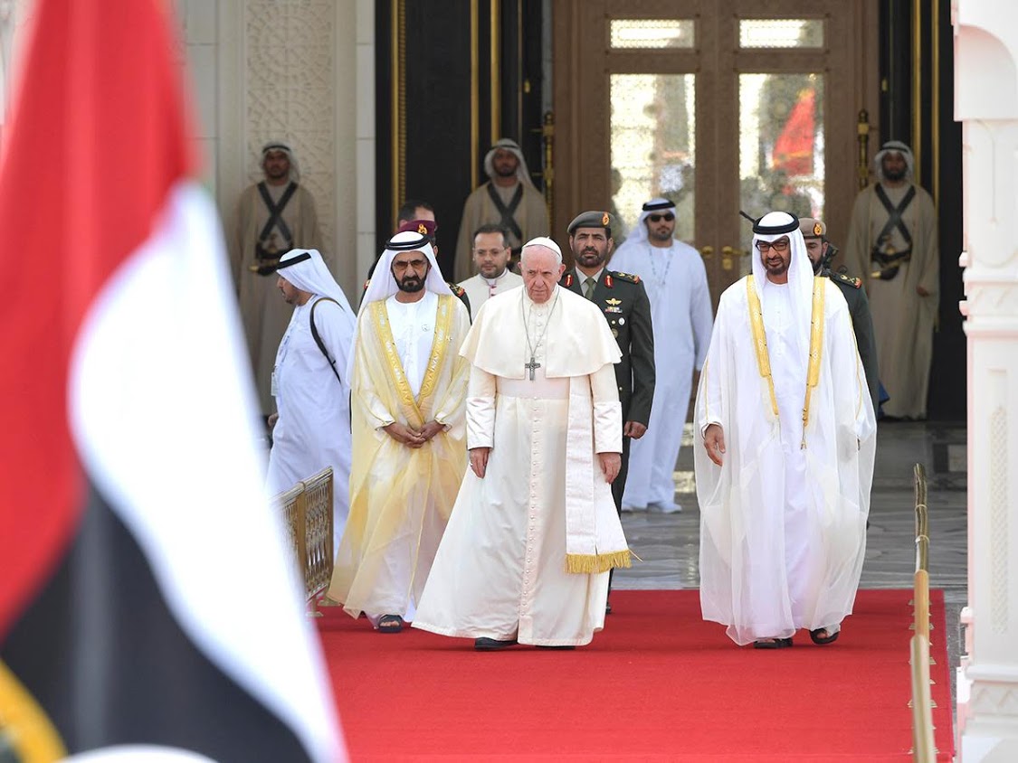 ĐTC viếng thăm Thái Tử Liên minh Emirati