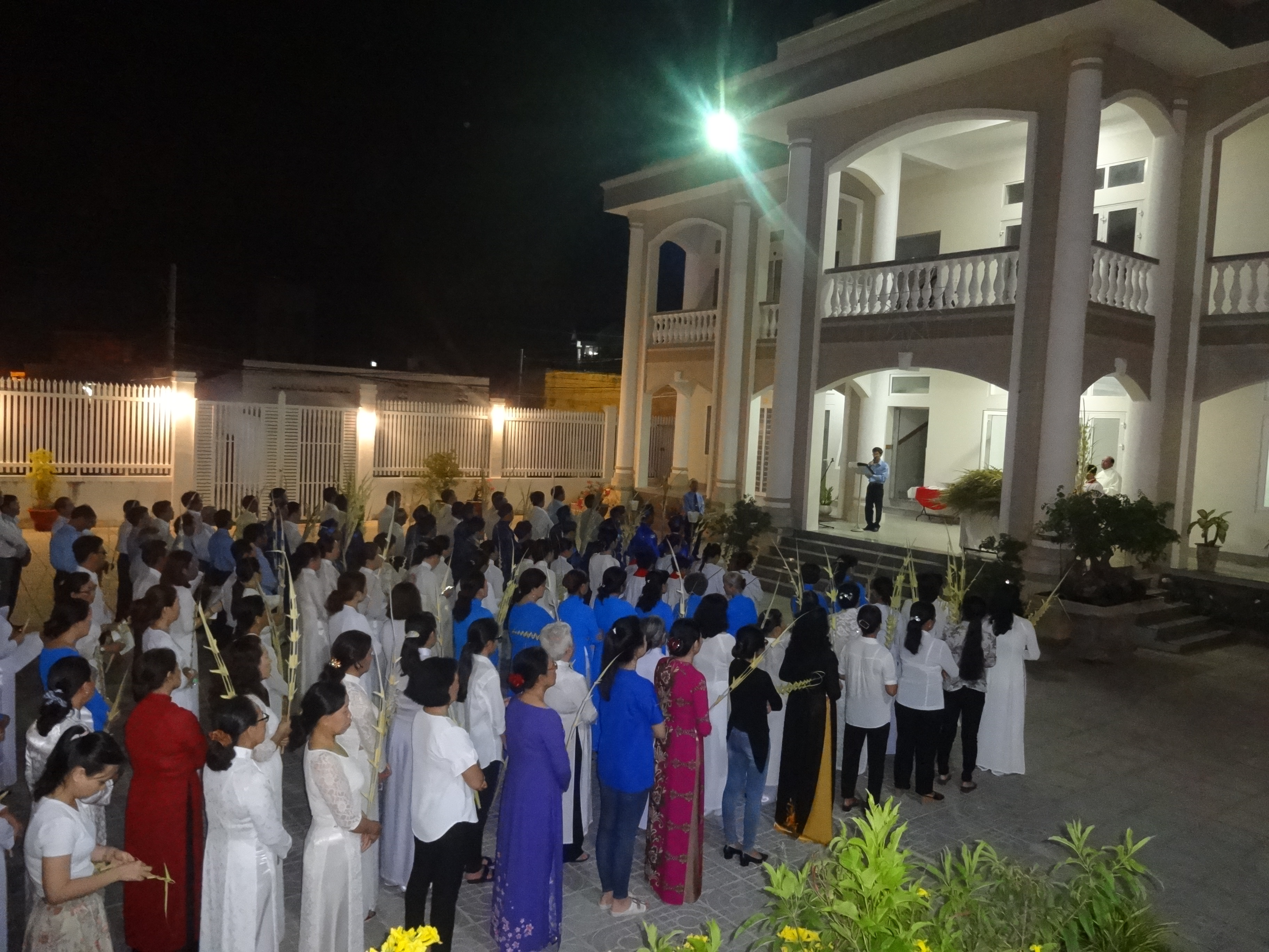Tin Ảnh: Gx. Thủ Lựu:  Cử hành phụng vụ Lễ Lá- Khai mạc Tuần Thánh 2019