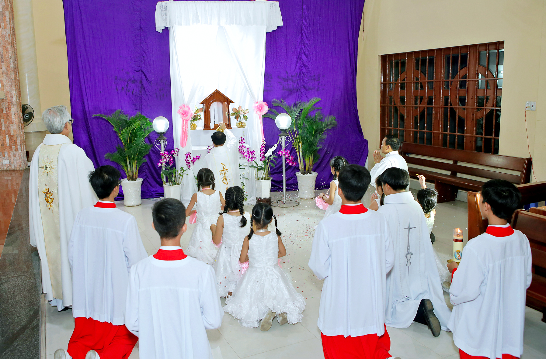 Giáo xứ Long Tâm: Thánh lễ tiệc ly- Thứ Năm Tuần Thánh 2019