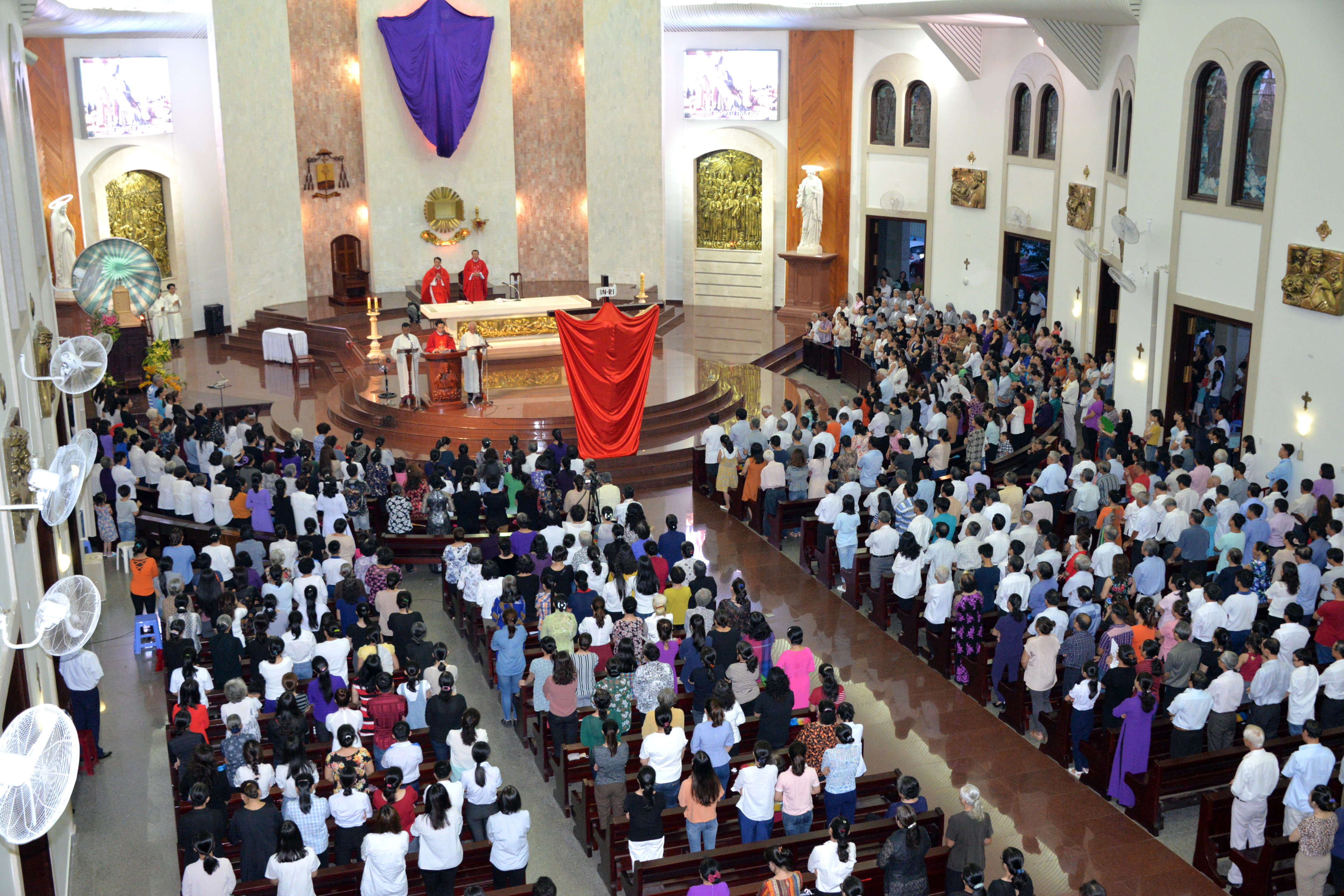 Giáo xứ Chánh Toà: Đàng Thánh Giá  và Nghi thức Suy tôn Thánh giá-  Thứ Sáu Tuần Thánh 2019