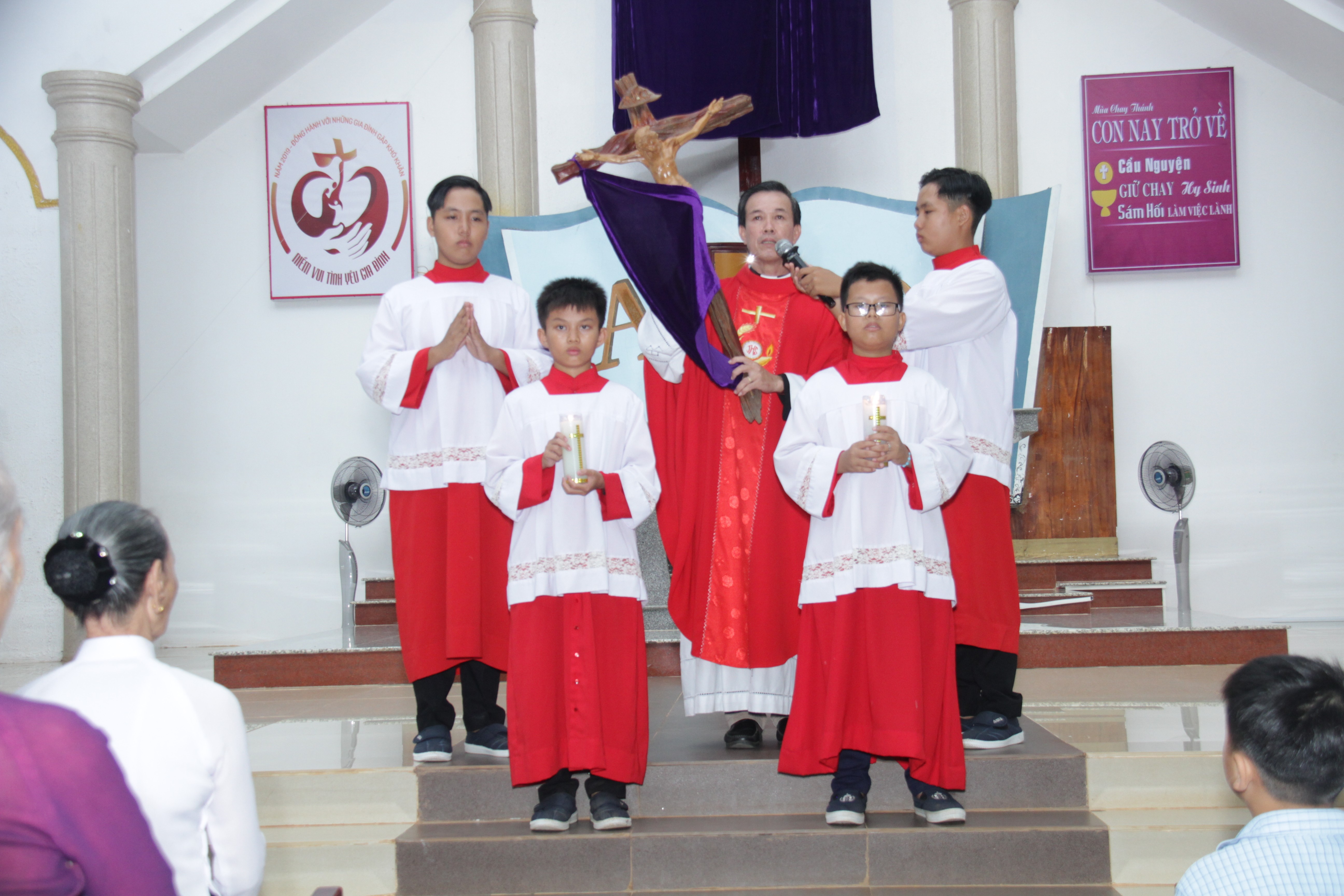 Tin Ảnh: Gx. Thiện Phước: Cử hành Tam Nhật Thánh 2019