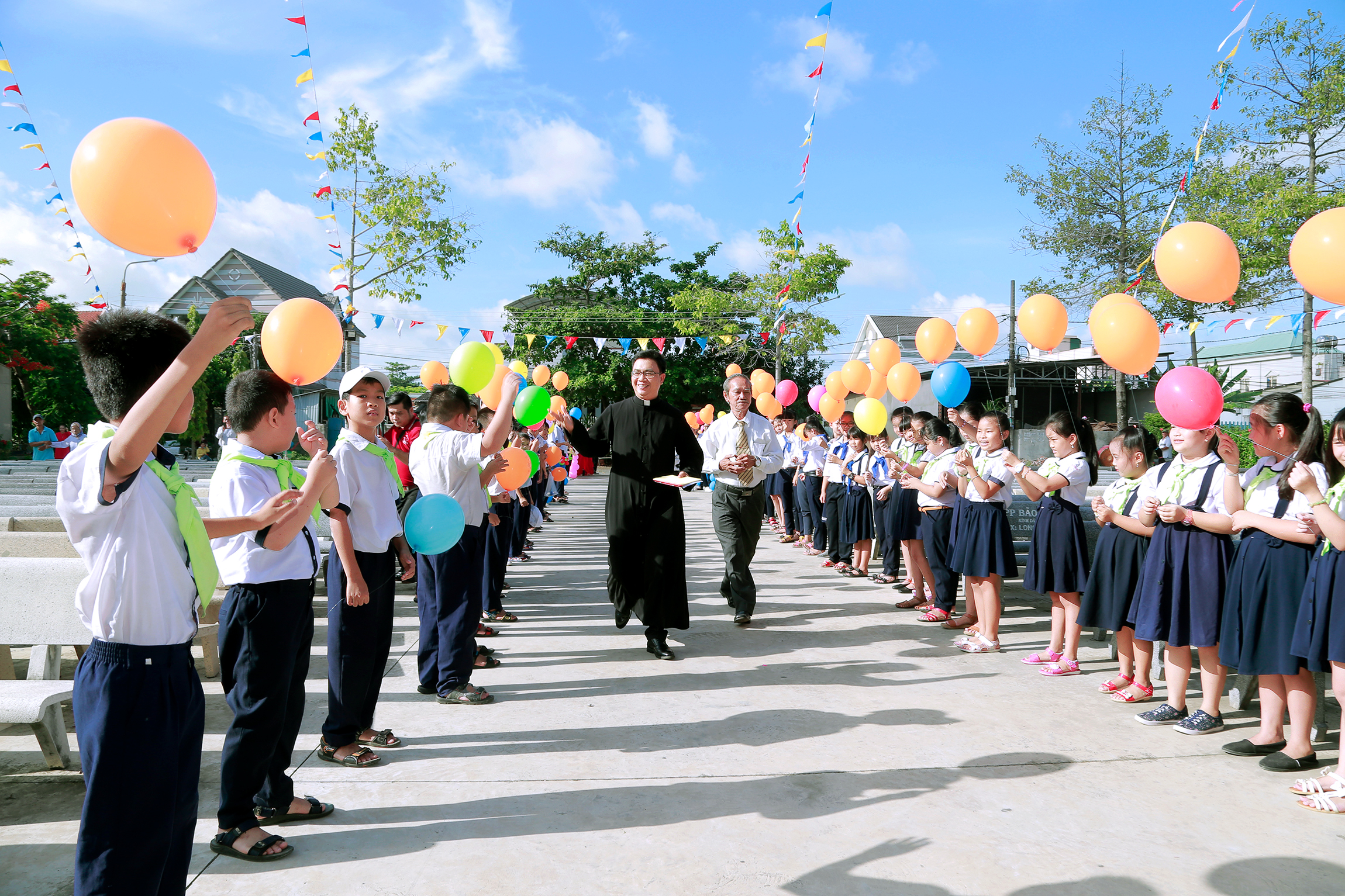 Gx. Long Kiên: Đón chào Cha Tân Chánh Xứ Anrê Nguyễn Hồng Phong