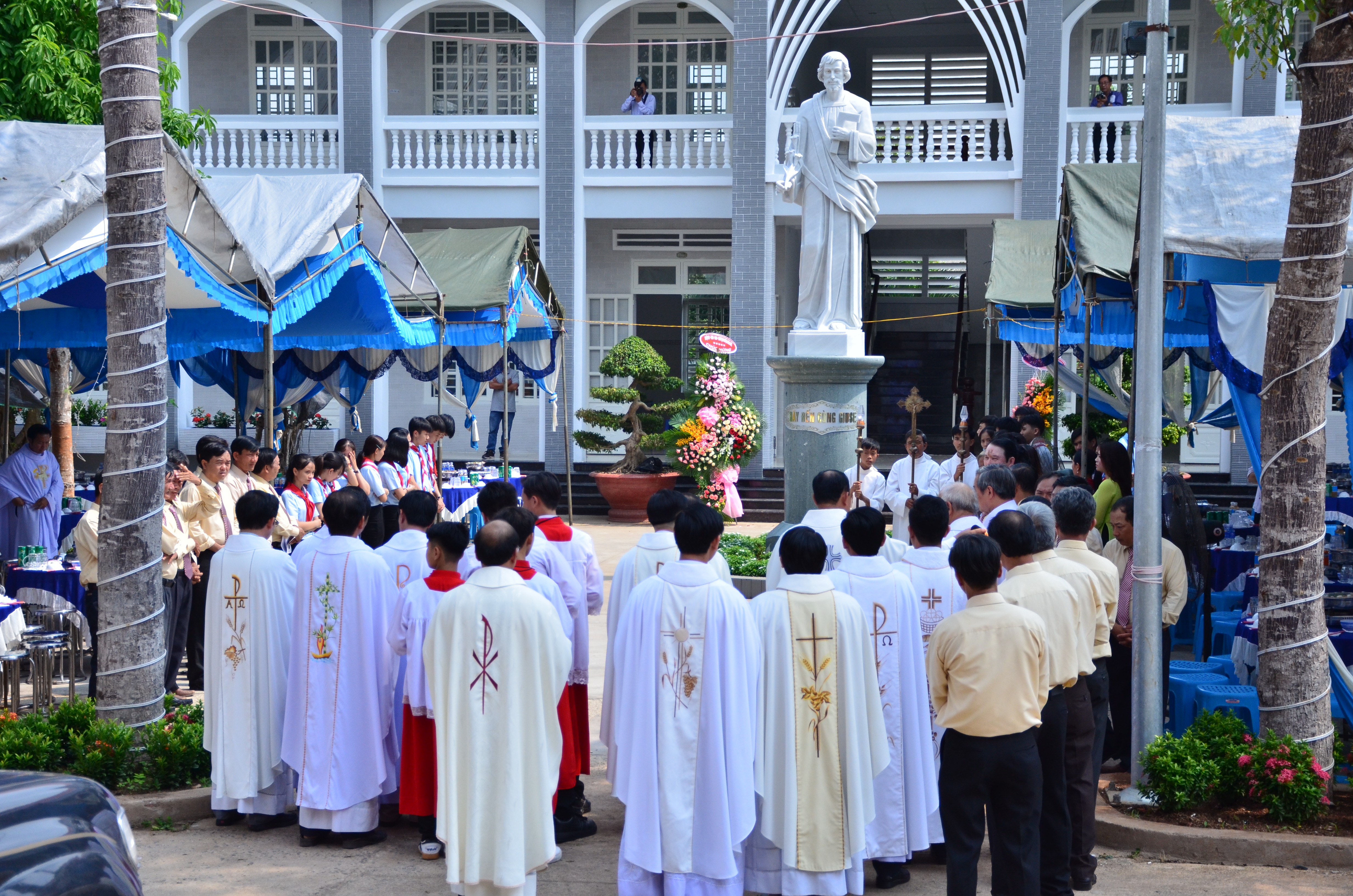 Tin Ảnh: Gx. Kim Long: Thánh lễ tạ ơn khánh thành Nhà mục Vụ giáo xứ