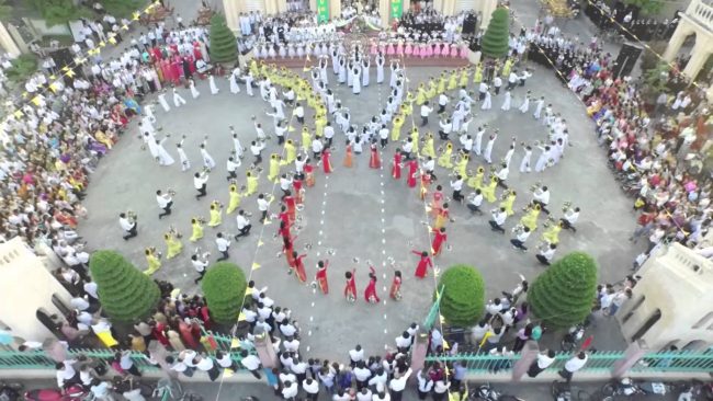 Tại sao phải dâng hoa cho Đức Mẹ?