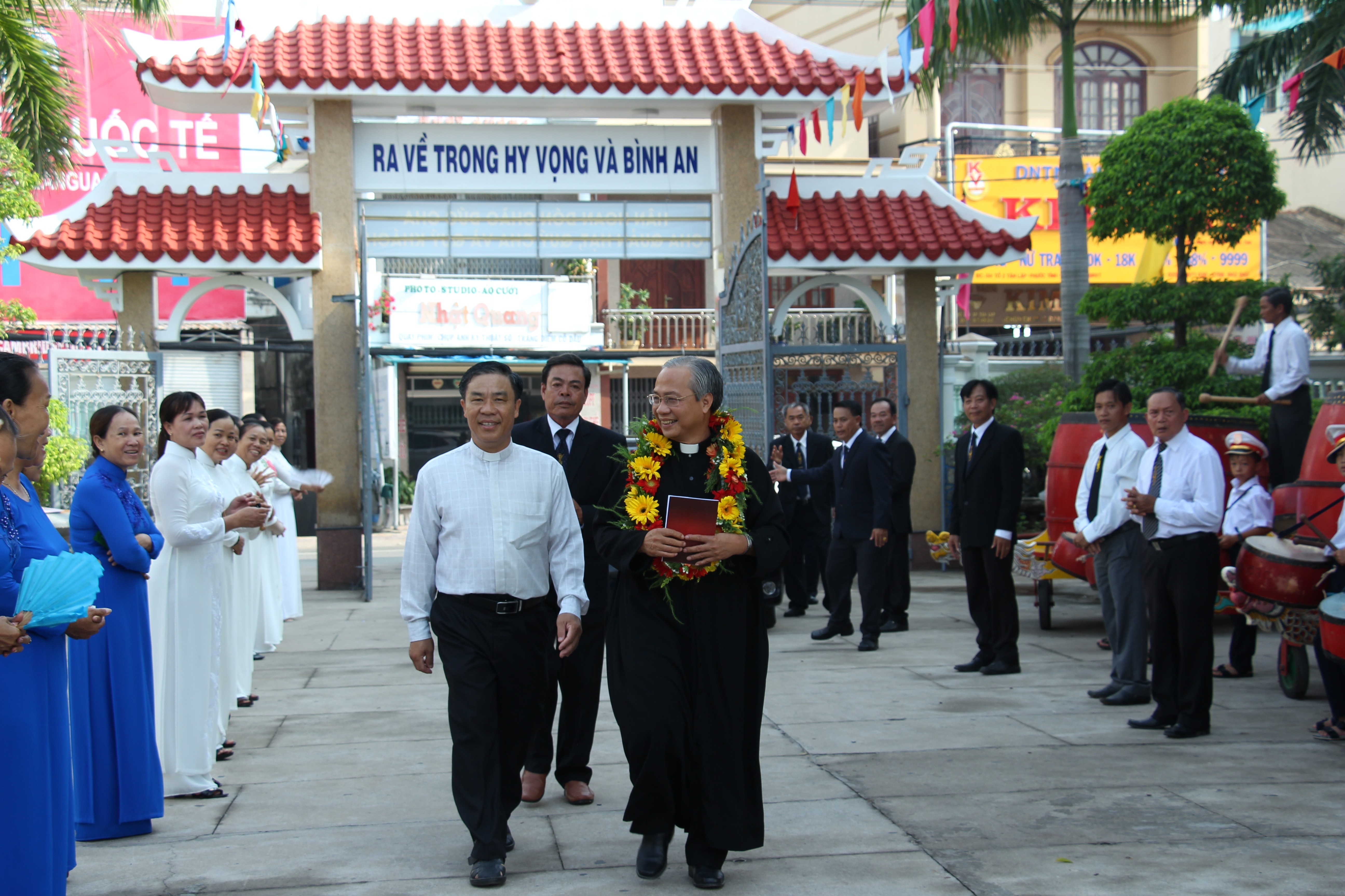 Gx. Tân Phước: Cha Phêrô Vũ Công Đoán nhận sứ vụ Tân Chánh Xứ