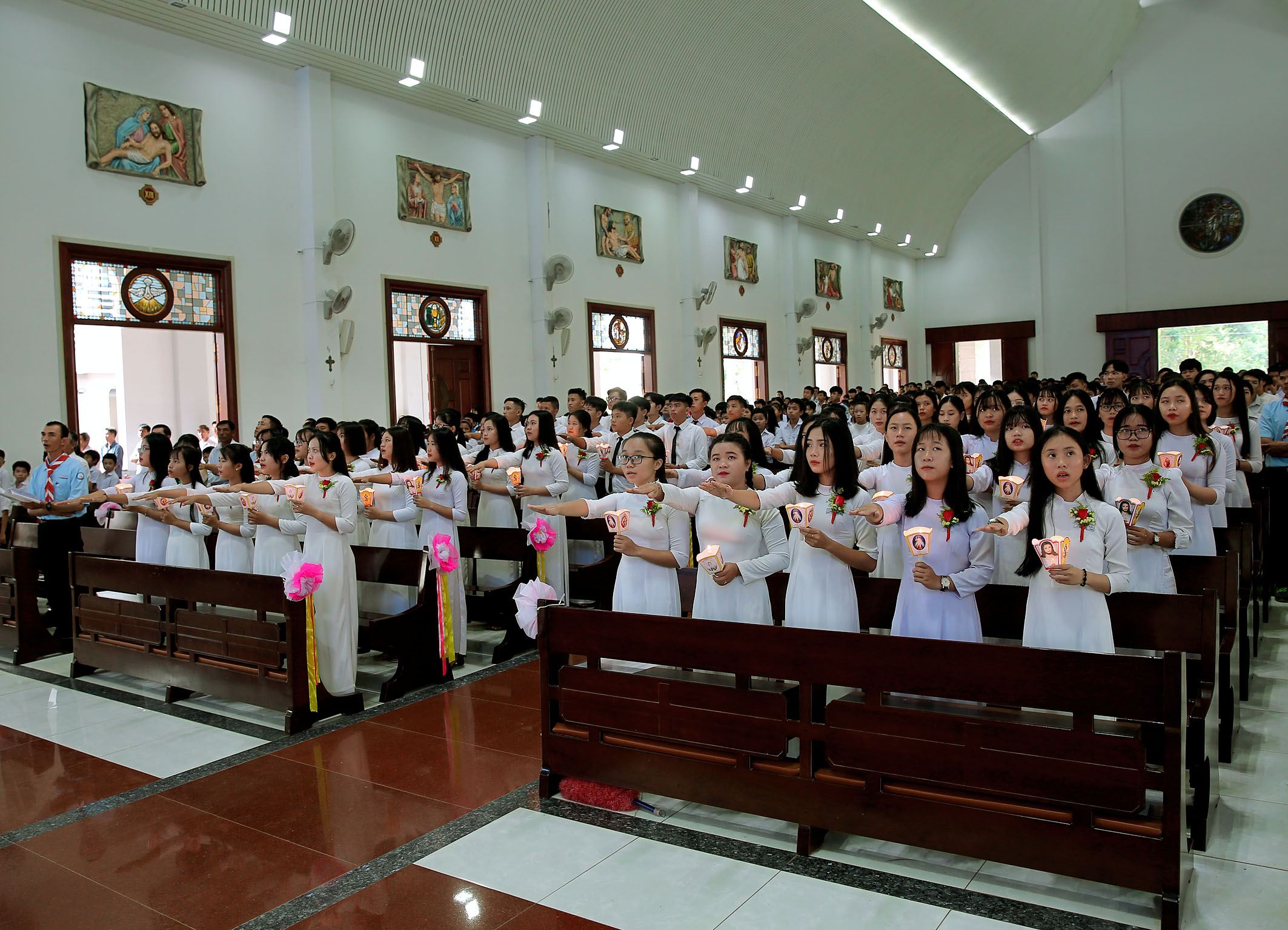 Tin ảnh: Gx. Vinh Châu: Giới Thiếu Nhi mừng lễ bổn mạng và Tuyên hứa Bao Đồng