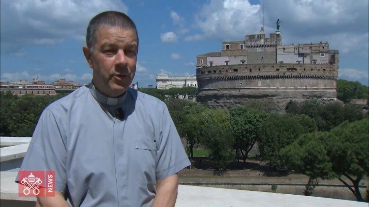 “Nếu bạn té ngã vì lỗi lầm của bạn, hãy đứng lên vì ước mơ của bạn!