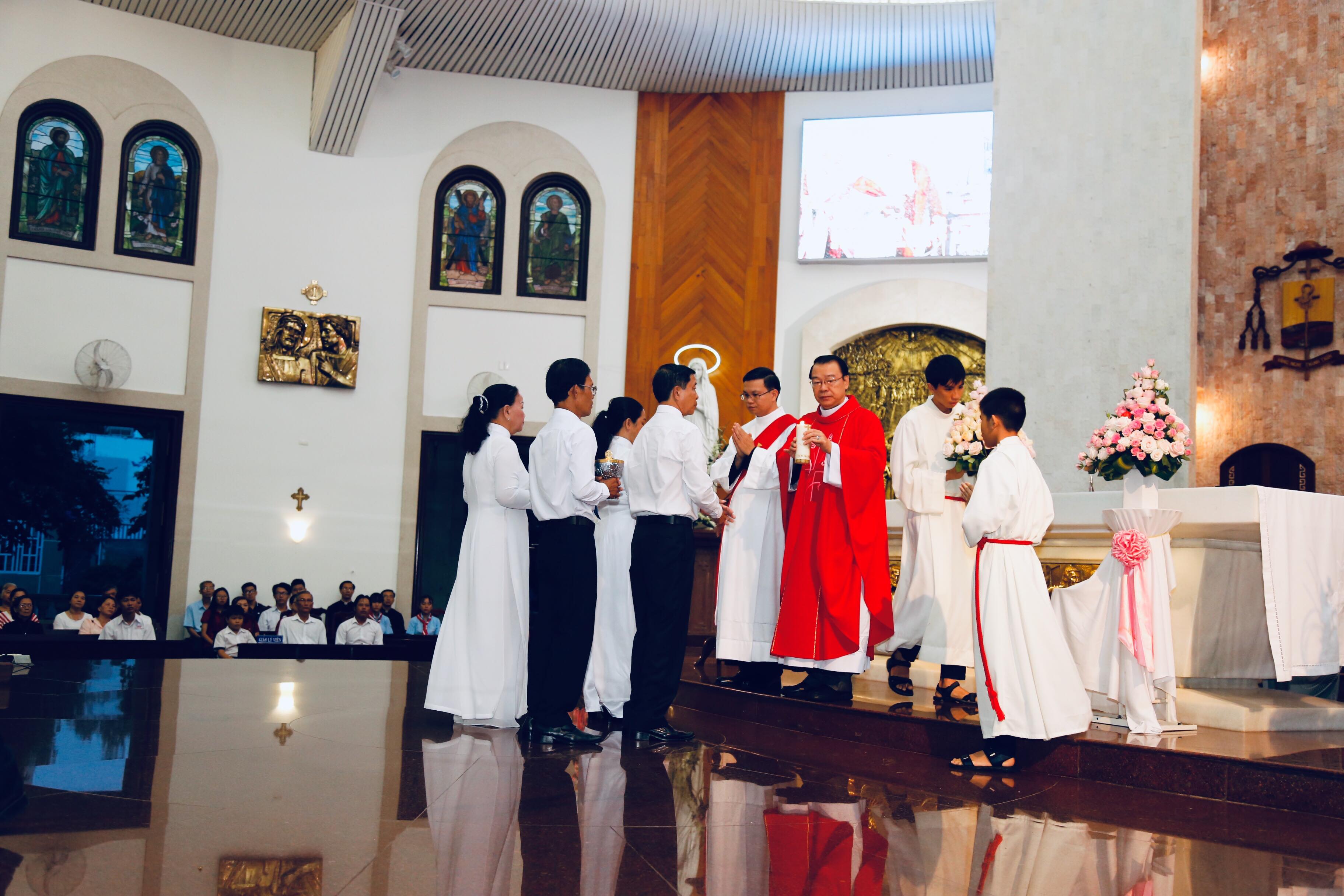 Tin Ảnh: Gx. Chánh Tòa: Lễ kính hai thánh Phêrô và Phaolô tông đồ - Bổn mạng Ban hành giáo và giáo Họ Phêrô