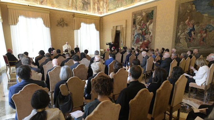 ĐTC Phanxicô: Người trẻ có quyền nghe loan báo lời của Chúa Kitô 