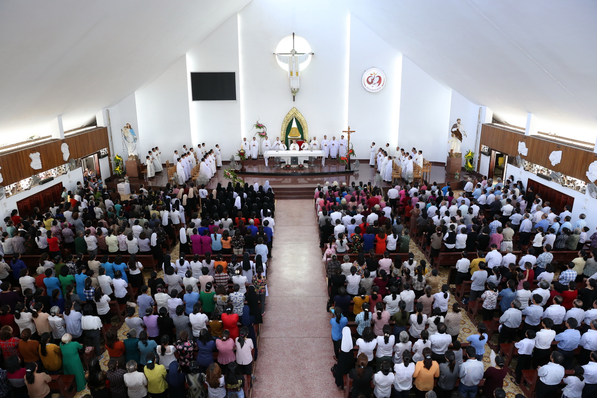 Đền Thánh Đức Mẹ Bãi Dâu: Thánh lễ đầu tháng 07.2019 tôn kính Mẹ Maria