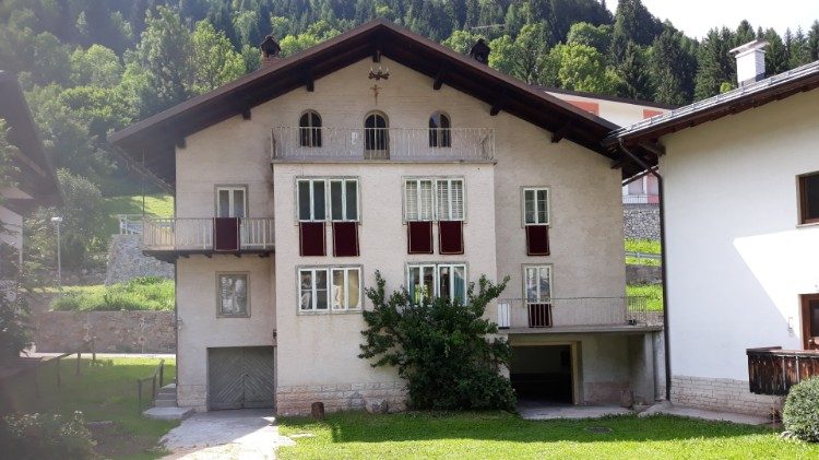 Mở cửa căn nhà của ĐGH Giáo Phaolo I cho tín hữu viếng thăm 