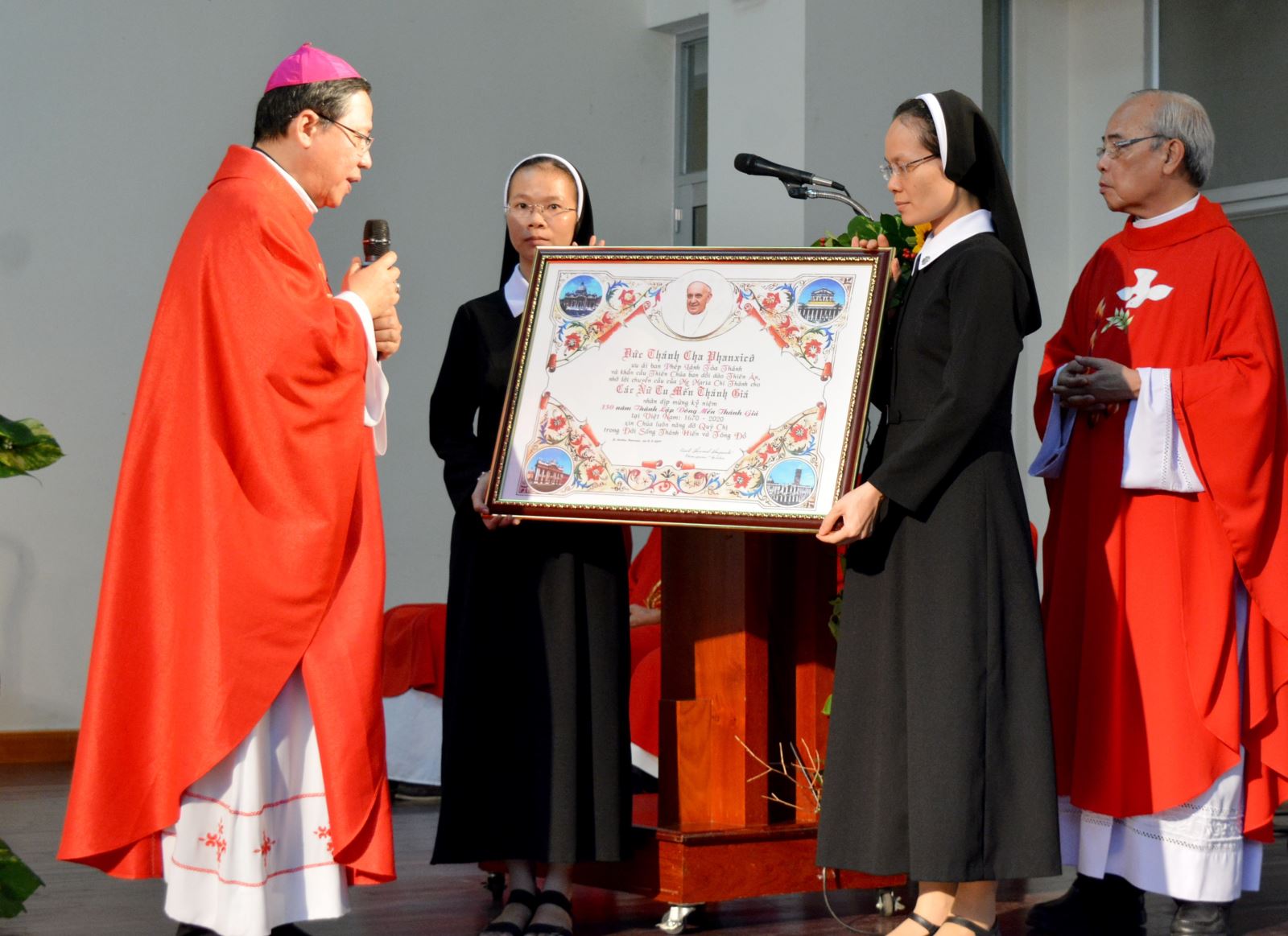Dòng Mến Thánh Giá VN khai mạc Năm Thánh mừng 350 năm thành lập