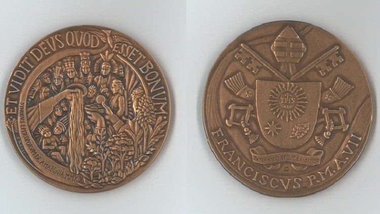 Medal năm thứ 7 triều Giáo Hoàng của Đức Phanxicô 