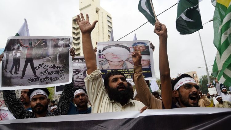 Cần tố cáo các vụ cưỡng bách theo Hồi giáo tại Pakistan 