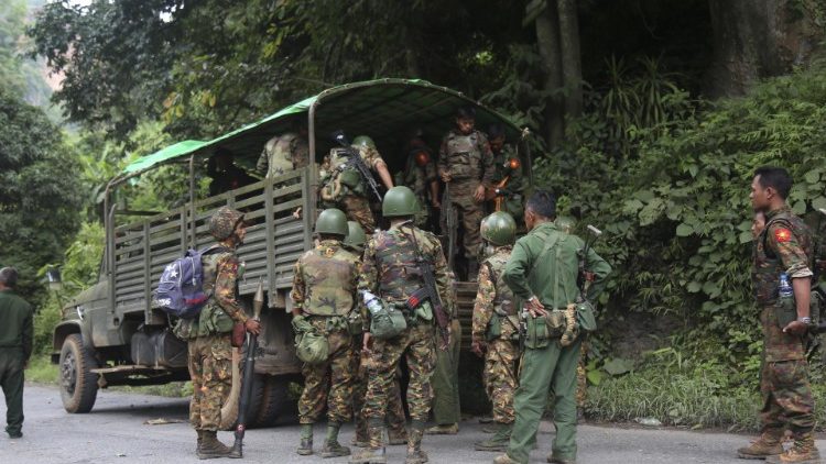 ĐHY Charles Maung Bo lo ngại về tình hình Giáo hội địa phương 
