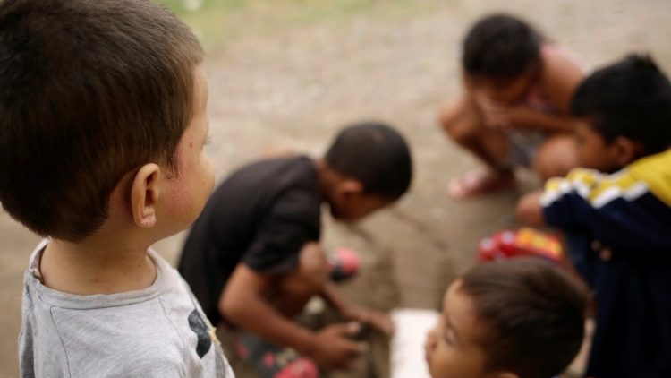 Các Giám mục Hoa Kỳ và mục vụ cho người di cư gốc Mỹ Latinh 