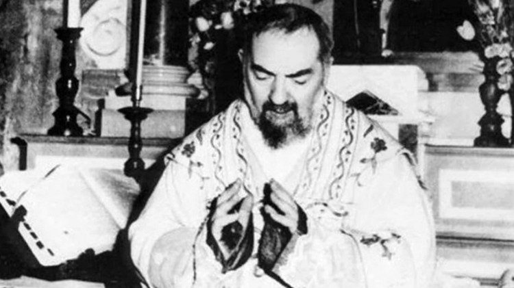 Jean Marie Benjamin: từ nhạc công quán rượu trở thành linh mục truyền giáo ở Iraq nhờ cuộc gặp gỡ với Cha Pio