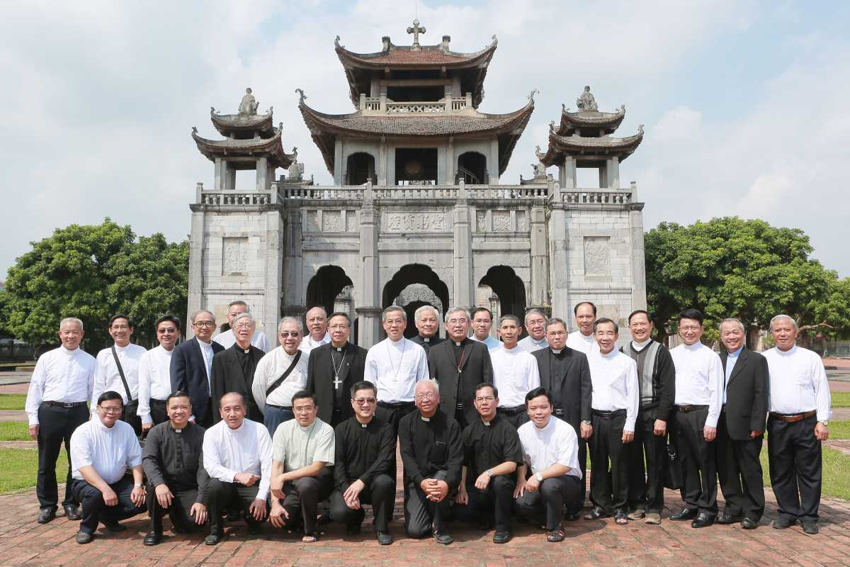 Phái đoàn Tổng Giáo phận Sài Gòn đến chào Đức Tân Tổng Giám mục Giuse Nguyễn Năng